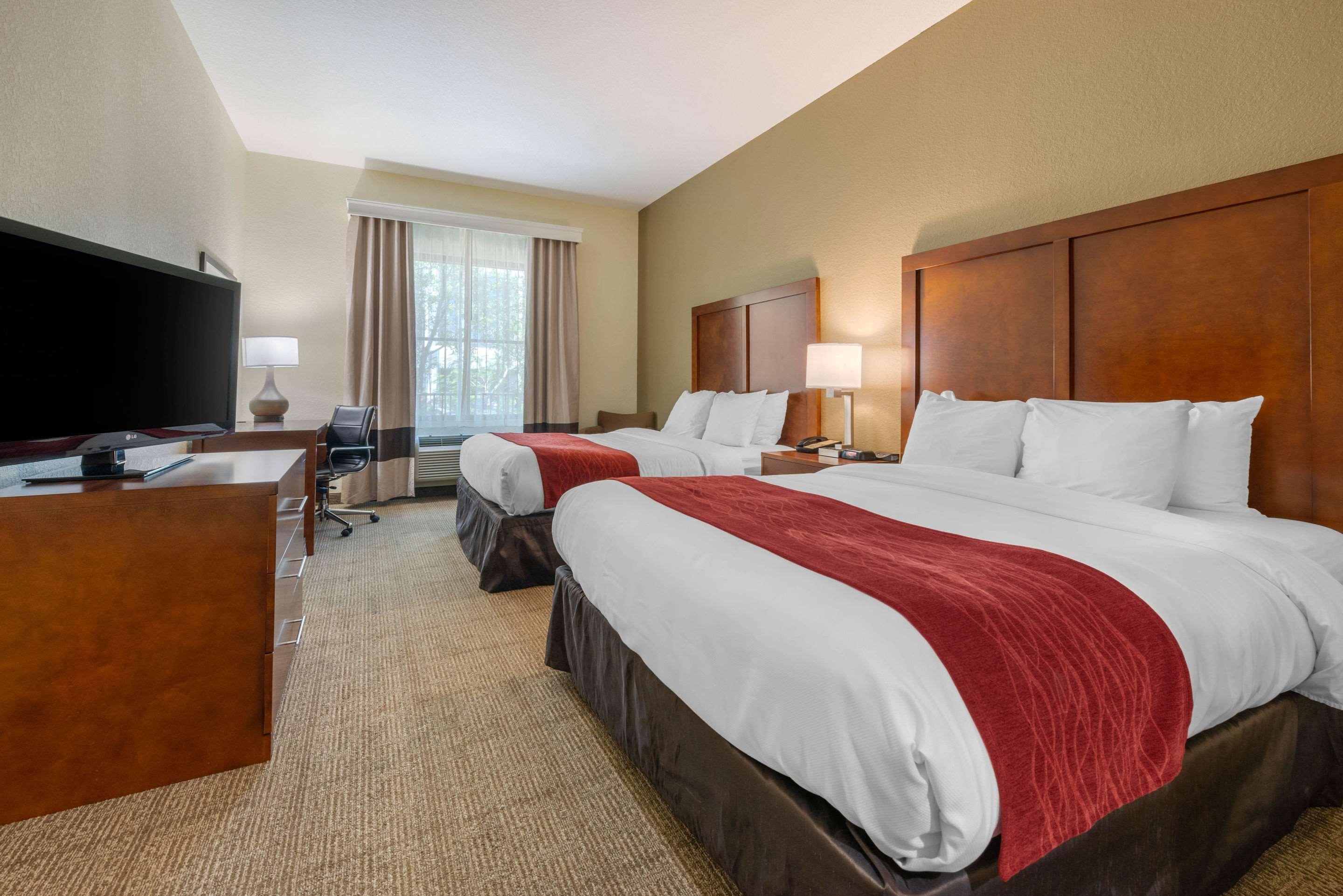 Double Two Queen Beds Non Smoking