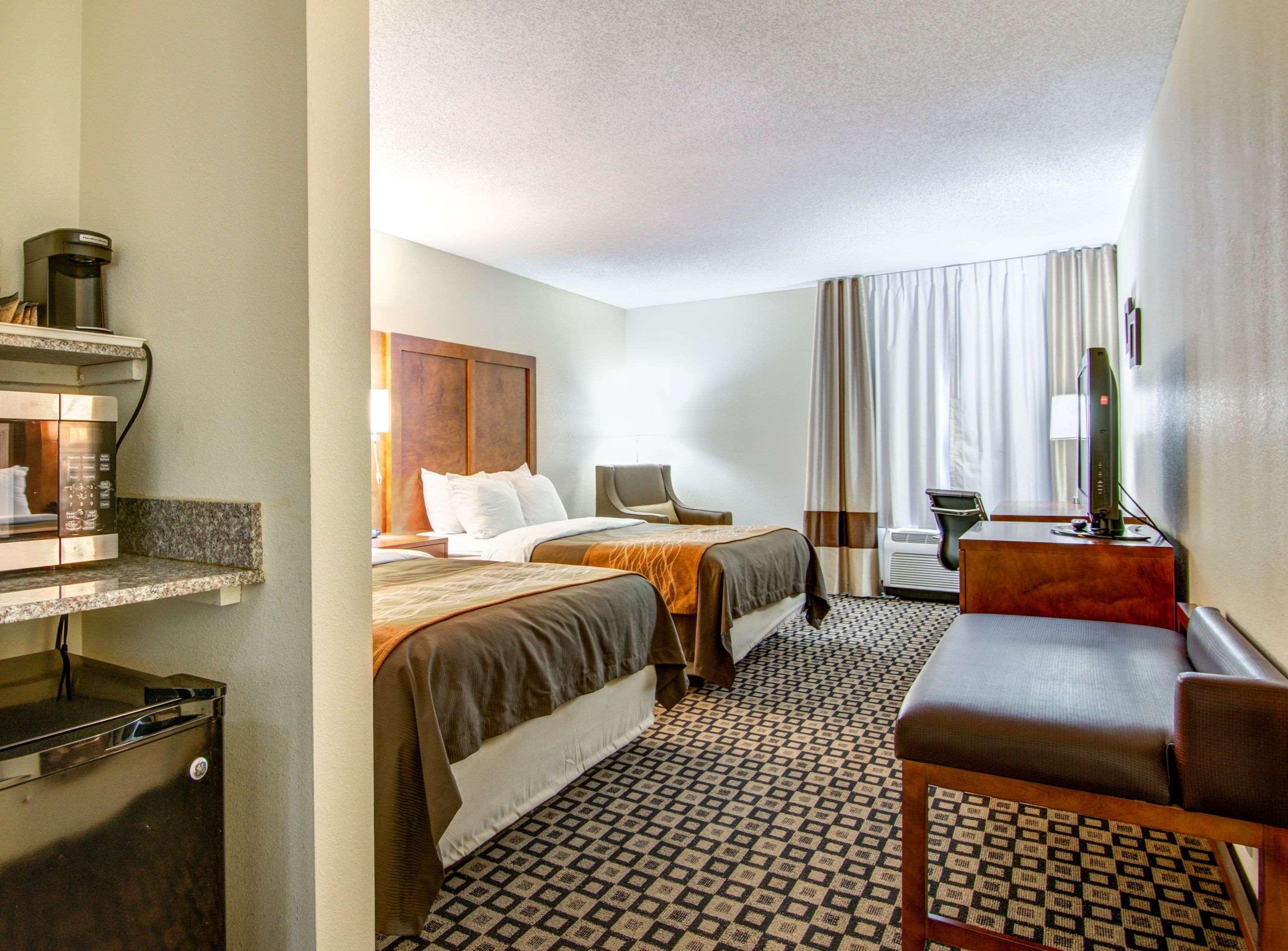 Double Two Queen Beds Non Smoking