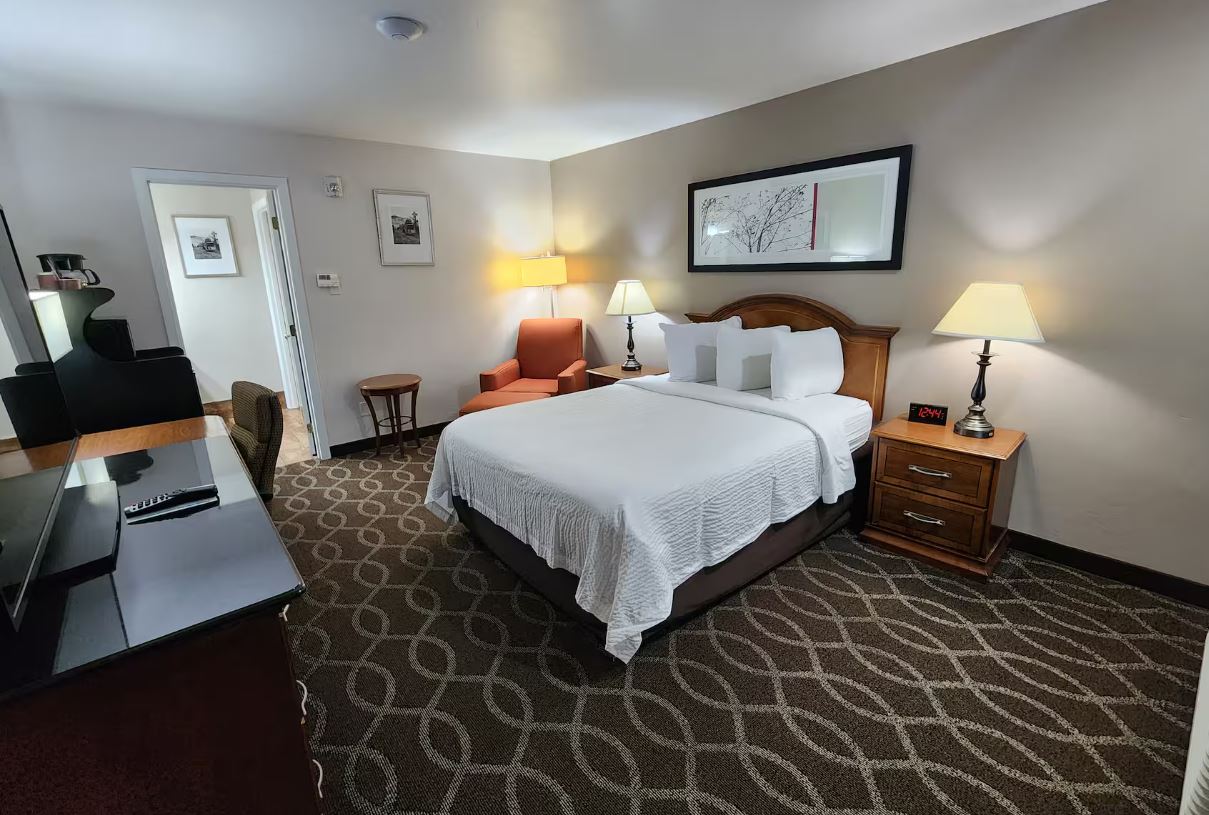 Double Queen Size Bed