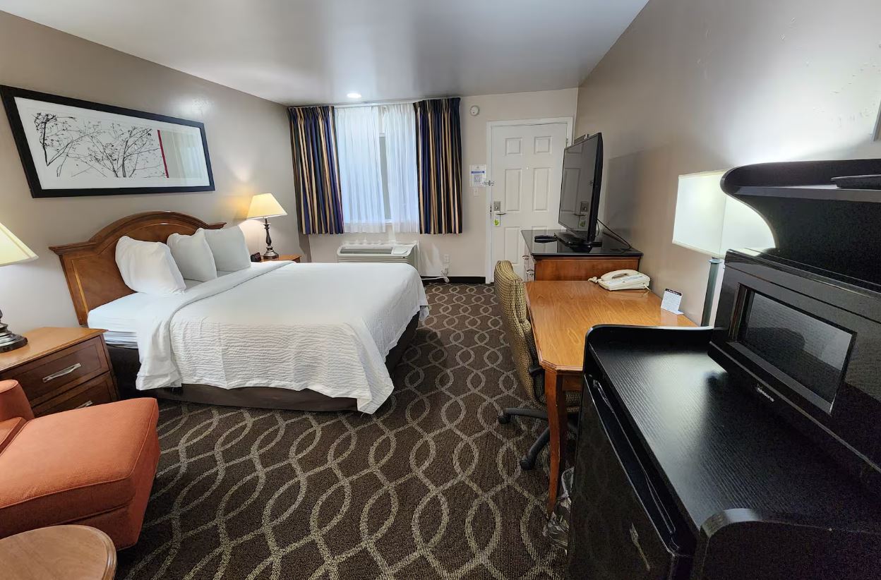 Double Accessible King Size Bed