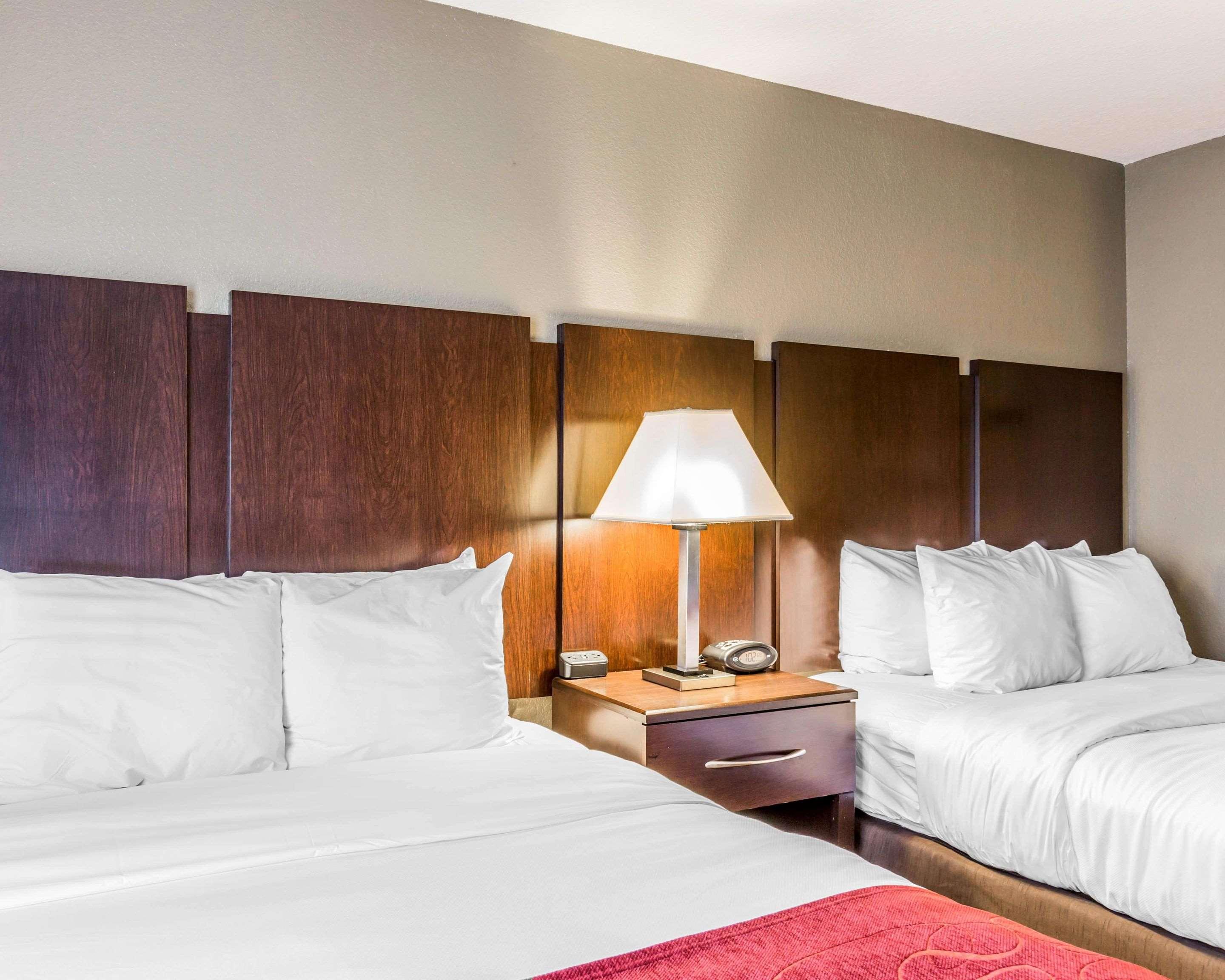 Suite Two Queen Beds Non Smoking