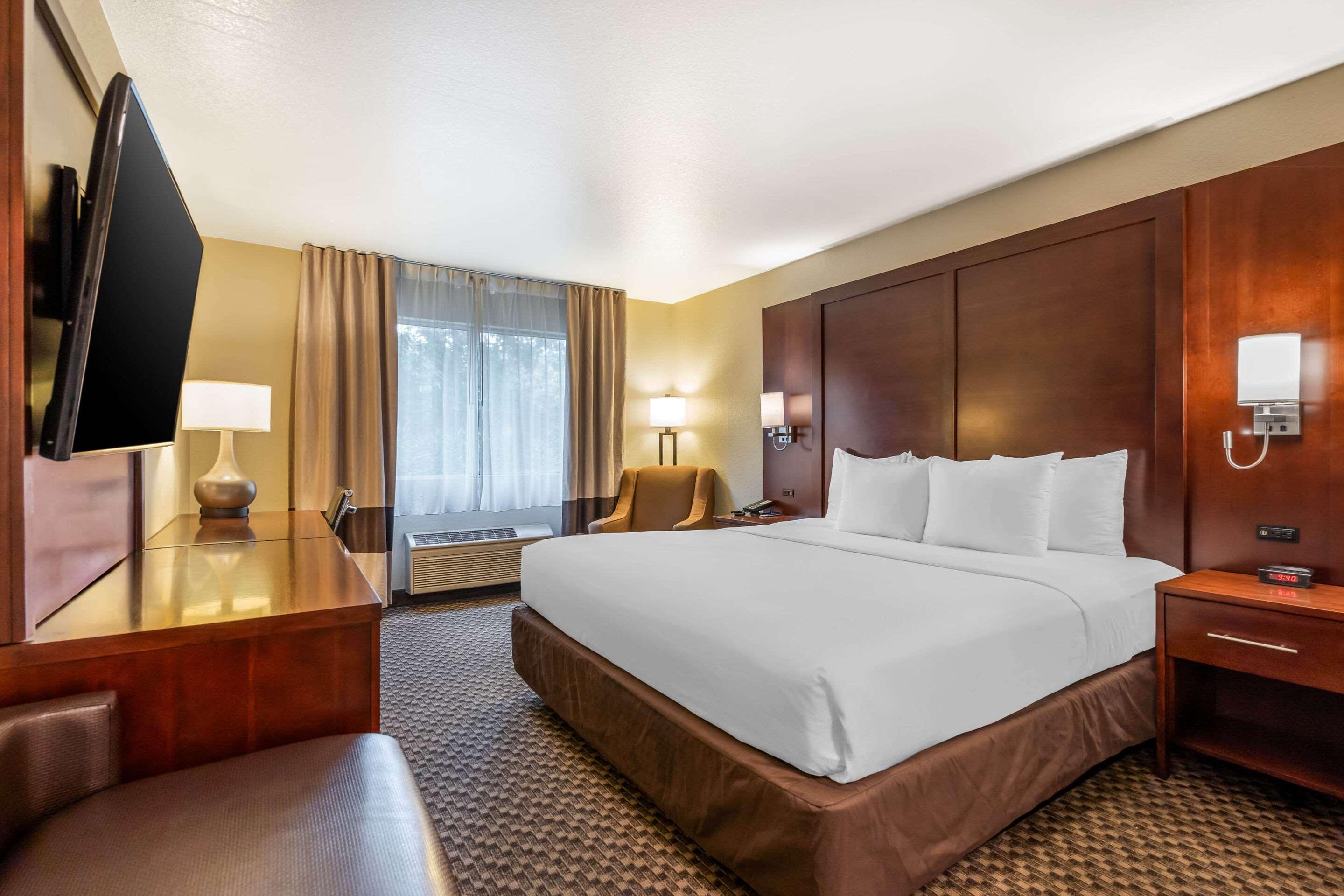 Double Accessible King Size Bed