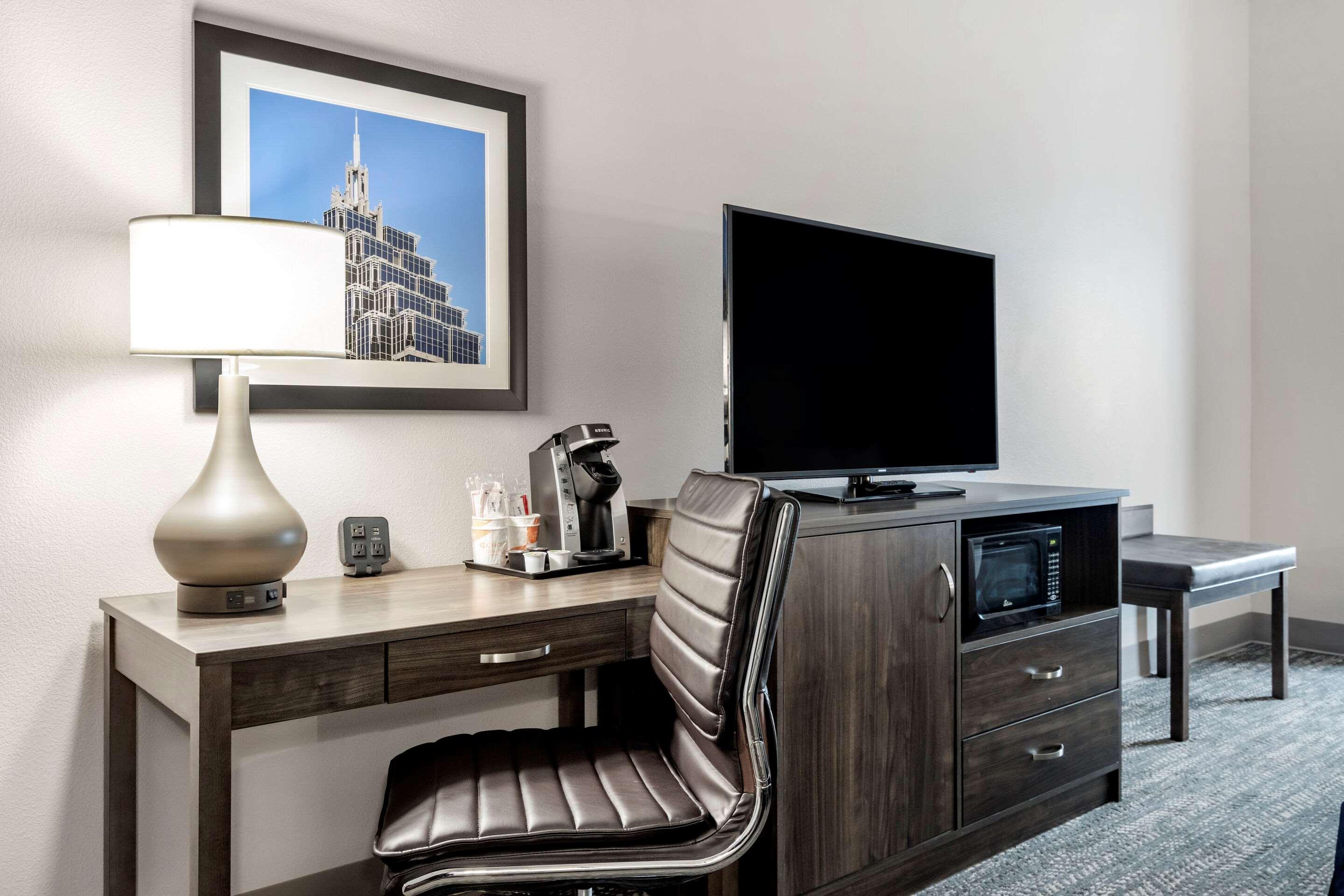 Suite Two Queen Beds