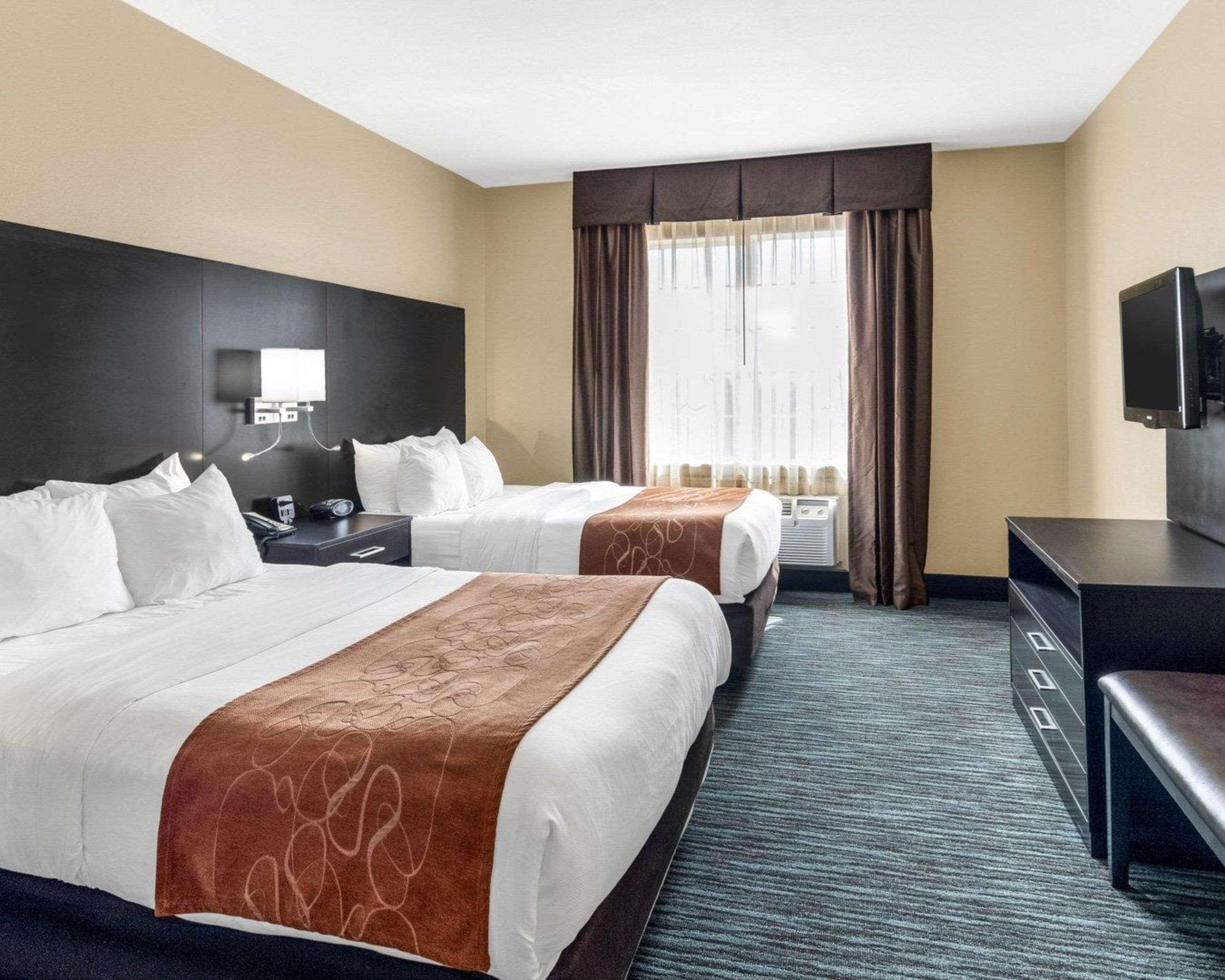 Suite Two Queen Beds Non Smoking