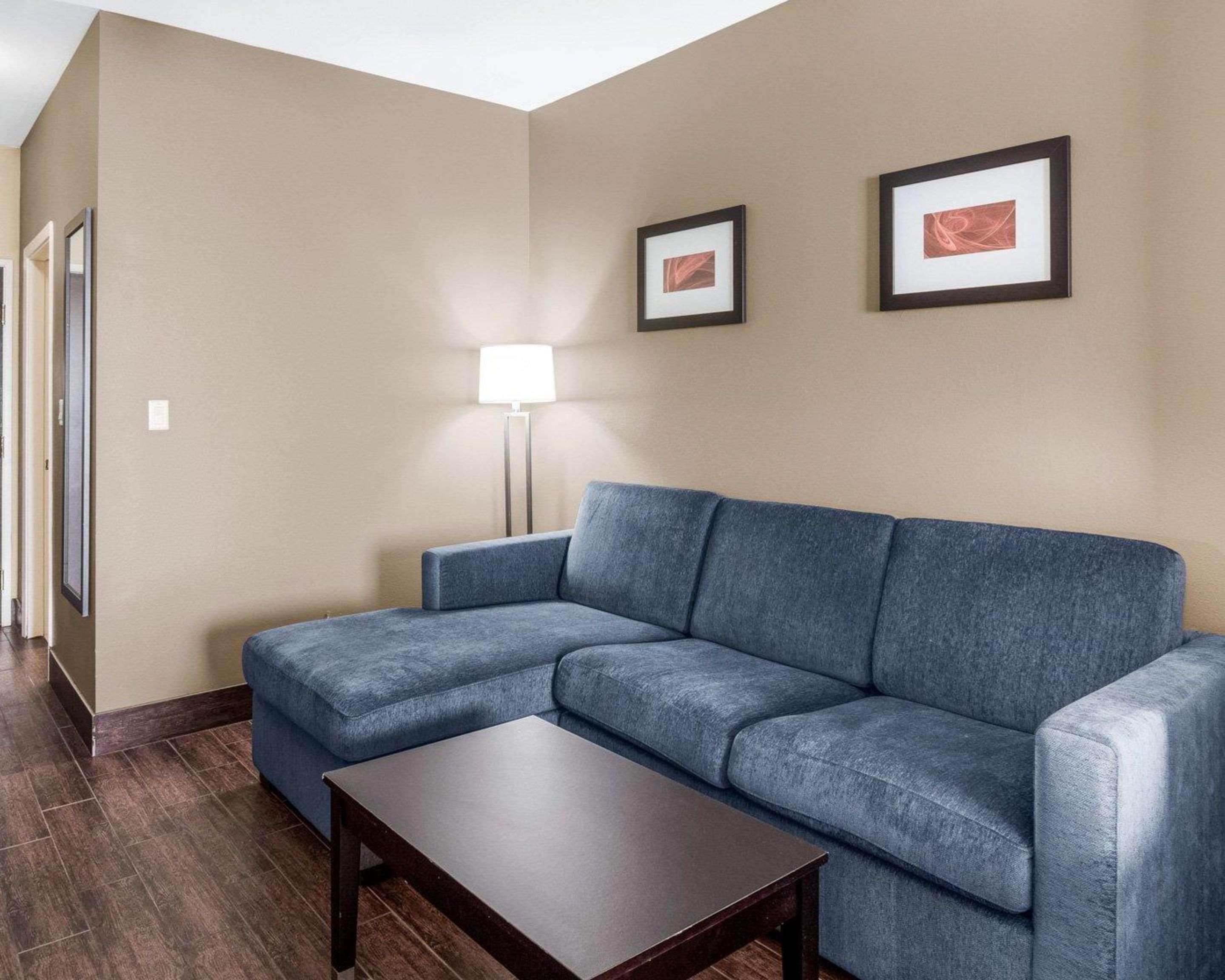 Suite Two Queen Beds Non Smoking