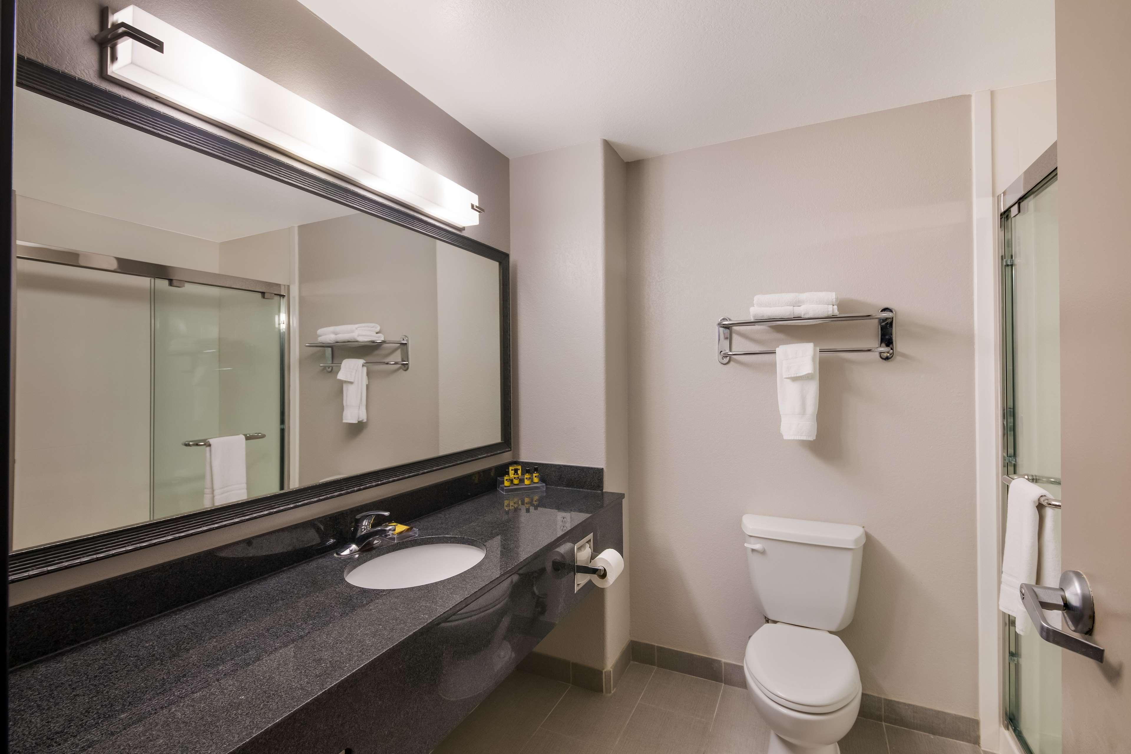 Suite Two Queen Beds Non Smoking