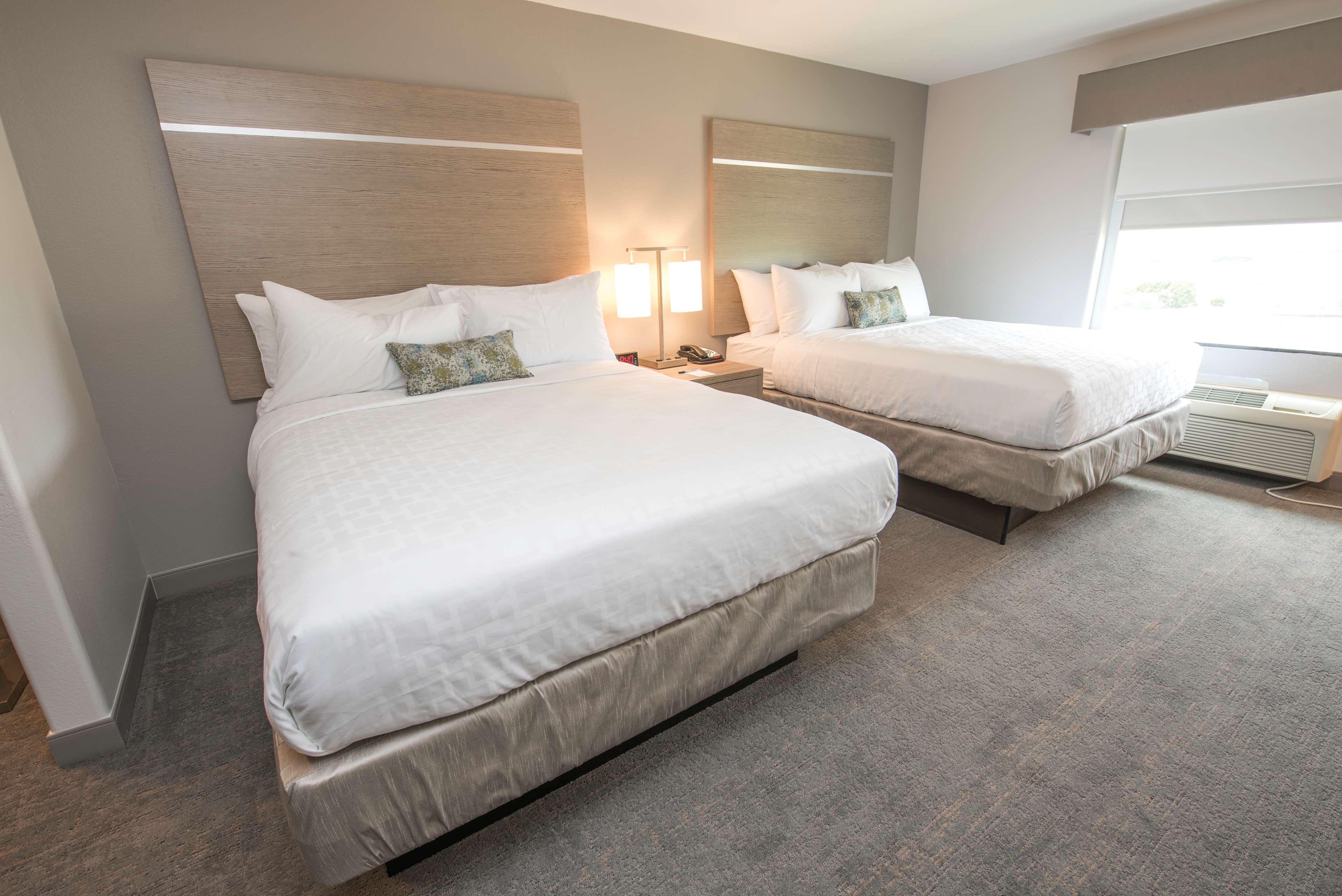 Family Room Two Queen Beds