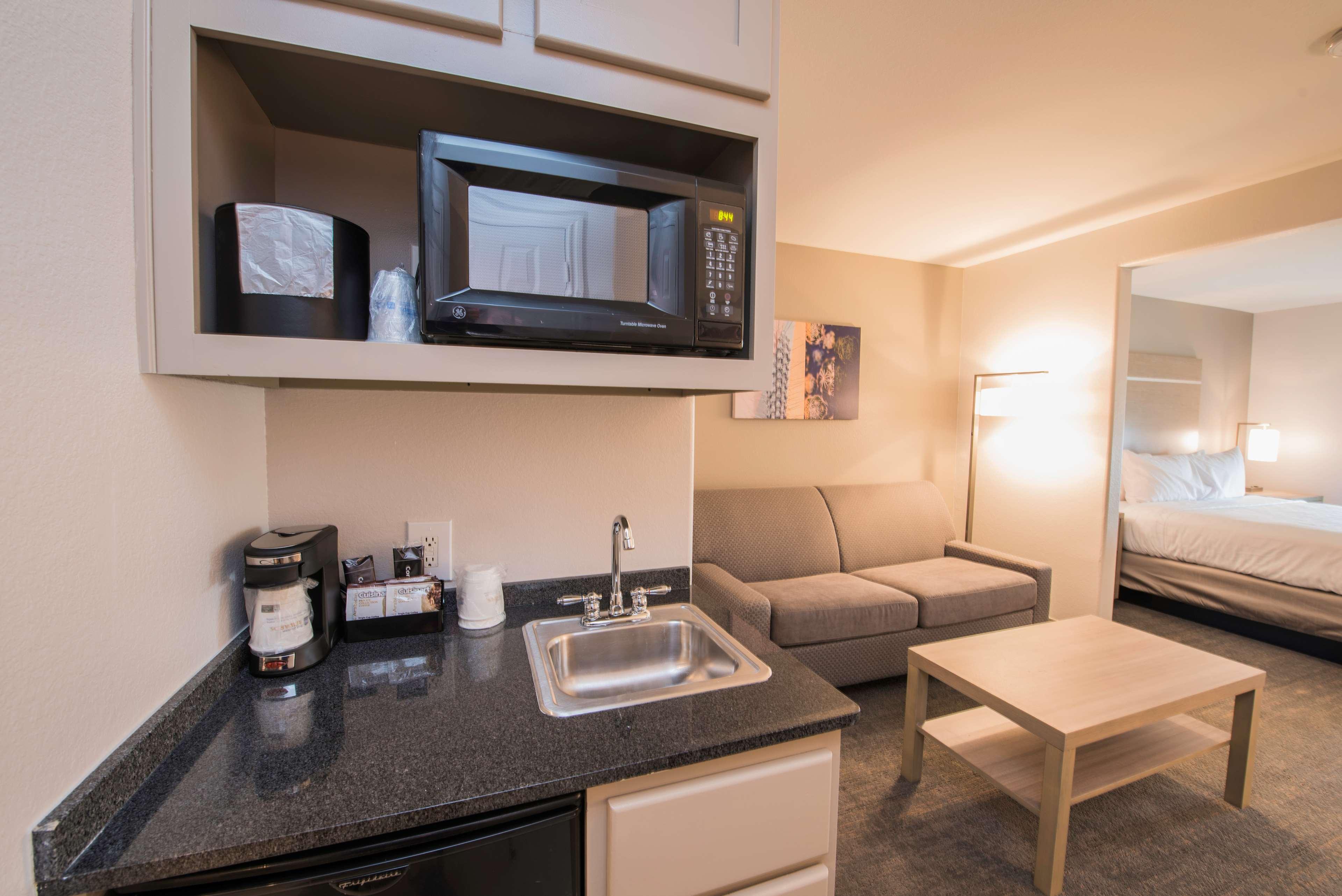 Room King Bed Non Smoking