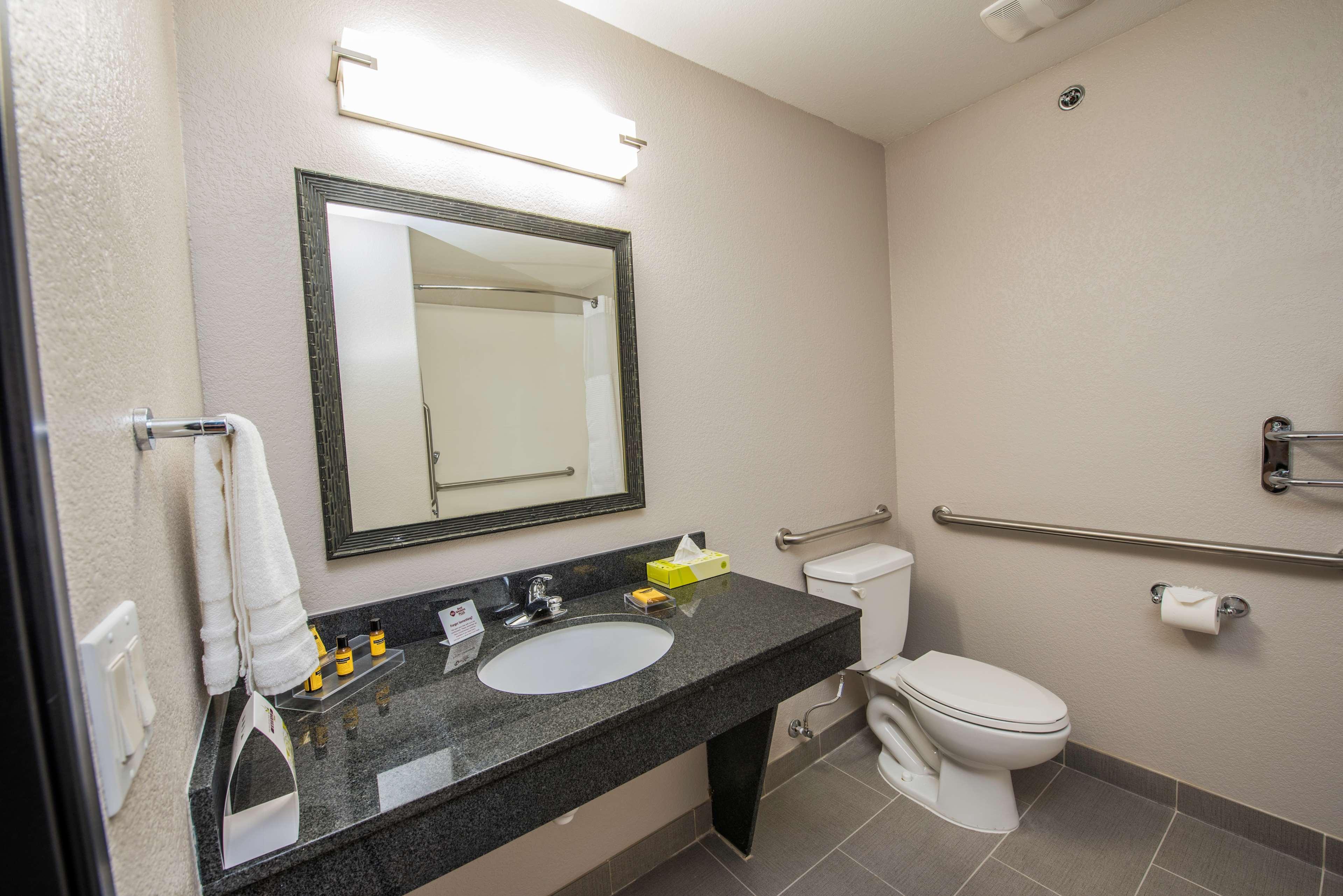 Family Room Two Queen Beds