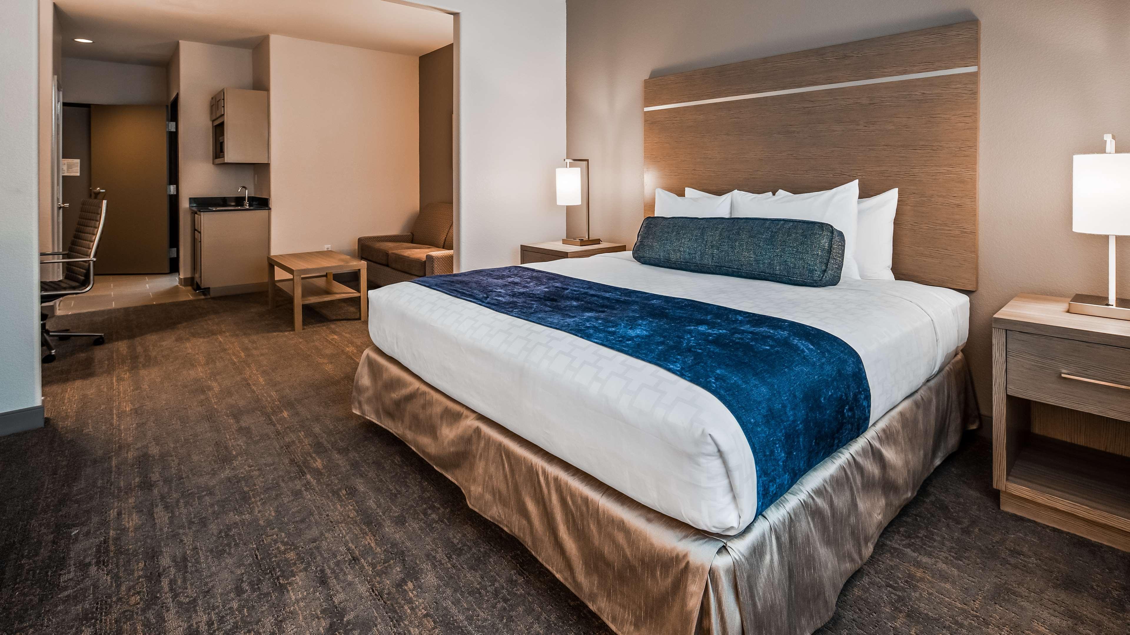 Room King Bed Non Smoking