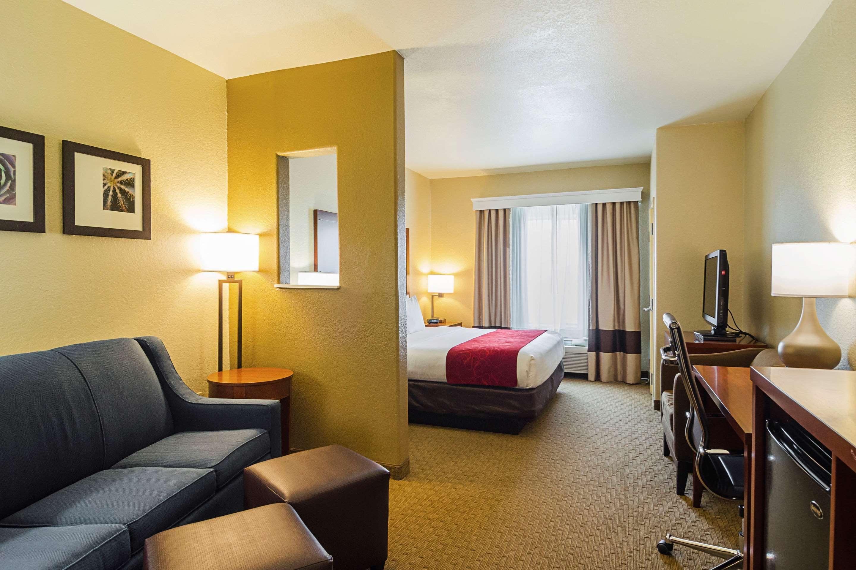 Suite Two Queen Beds Non Smoking