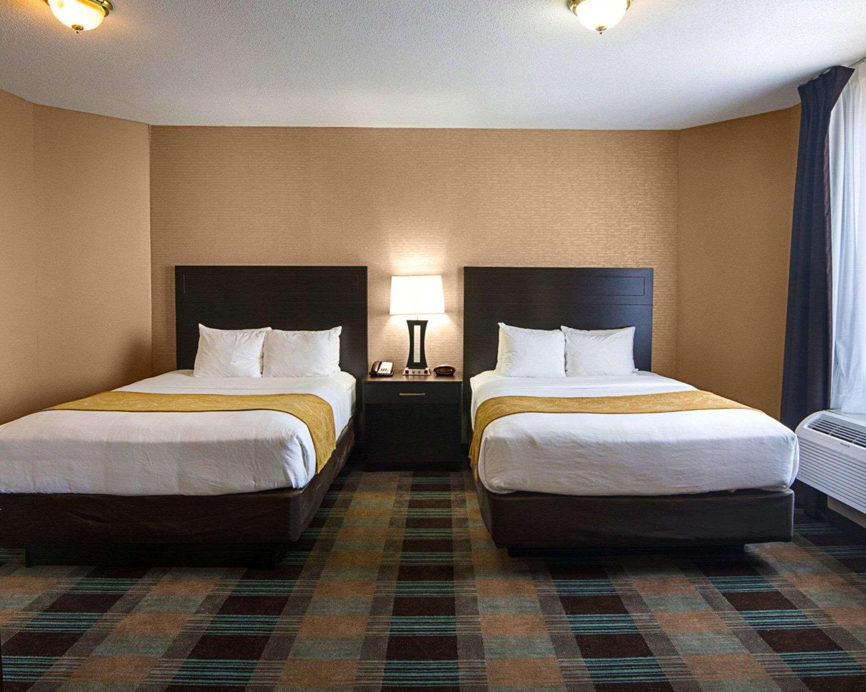 Suite Two Queen Beds Non Smoking