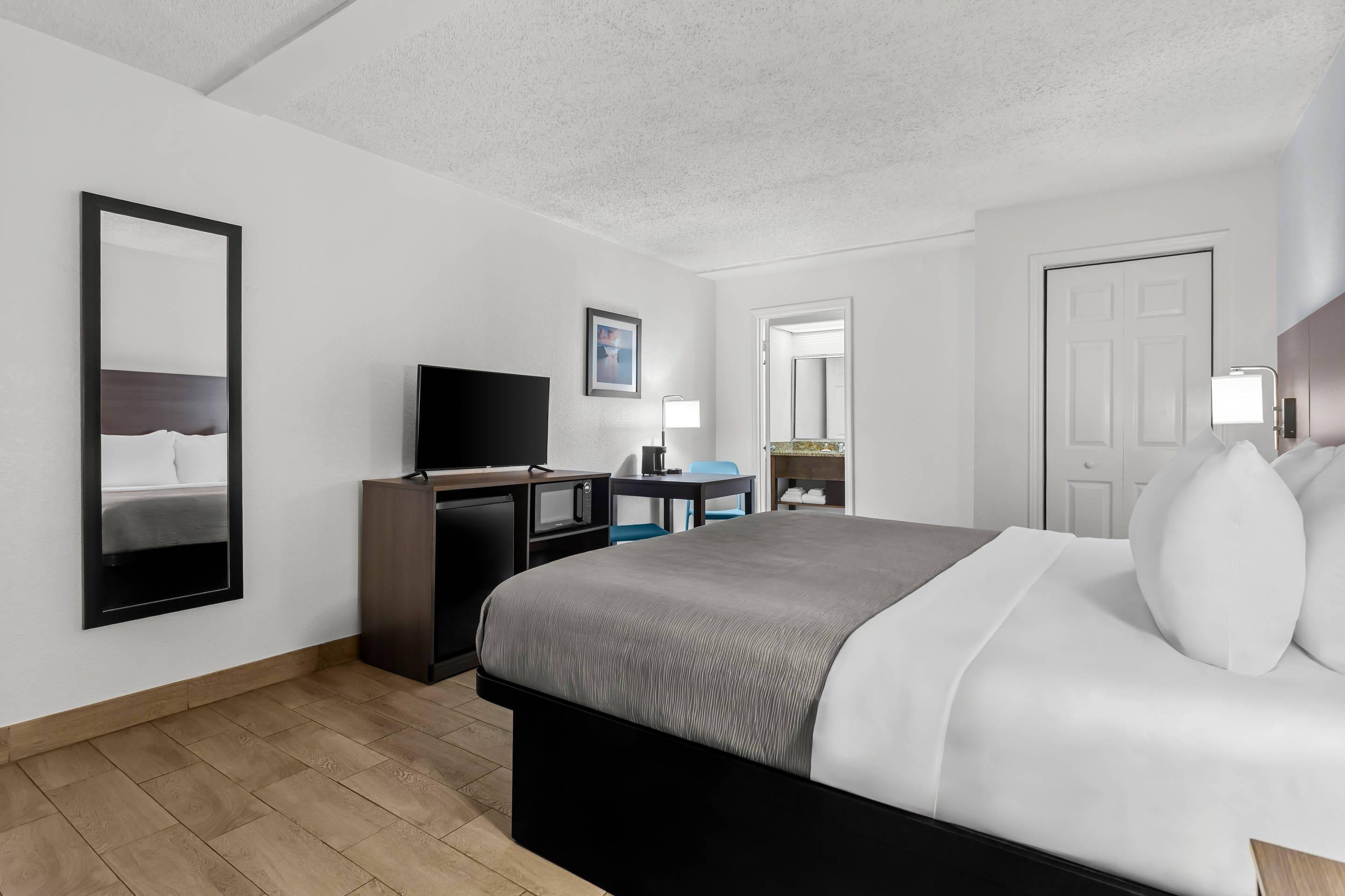 Double King Bed Non Smoking