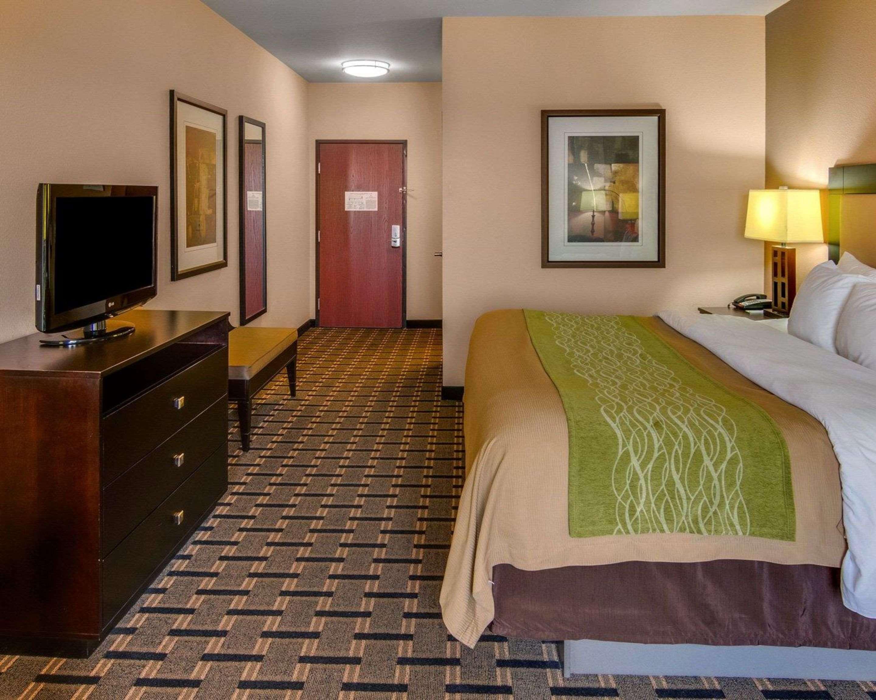 Double King Bed Non Smoking