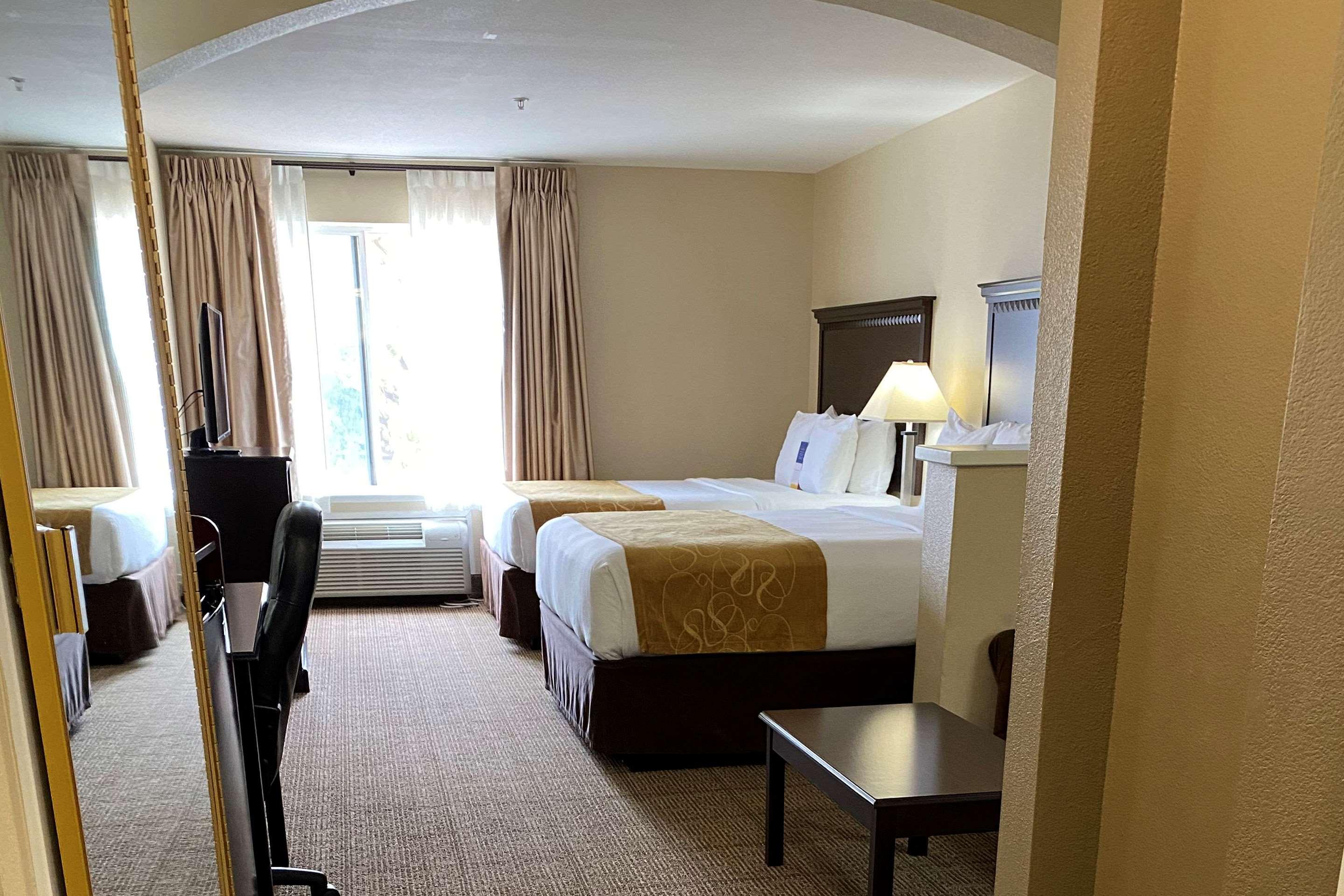 Double Two Queen Beds Non Smoking