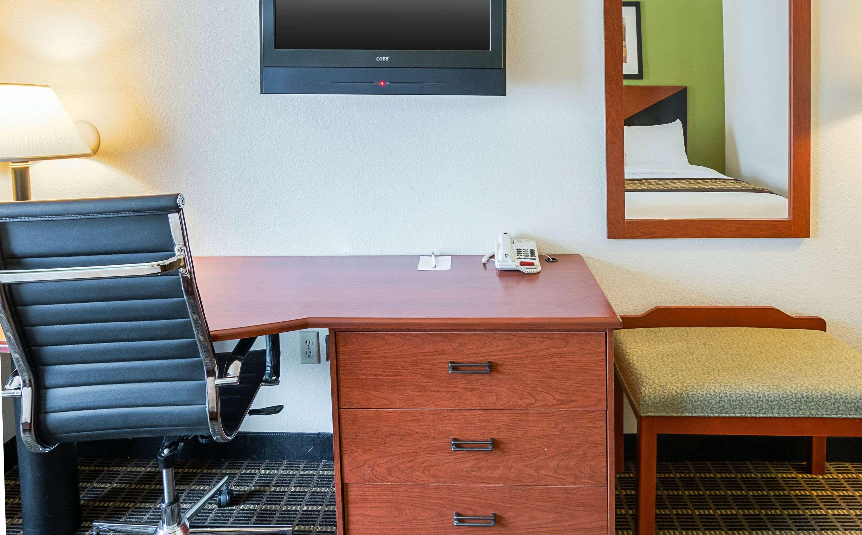 Double Two Queen Beds Non Smoking