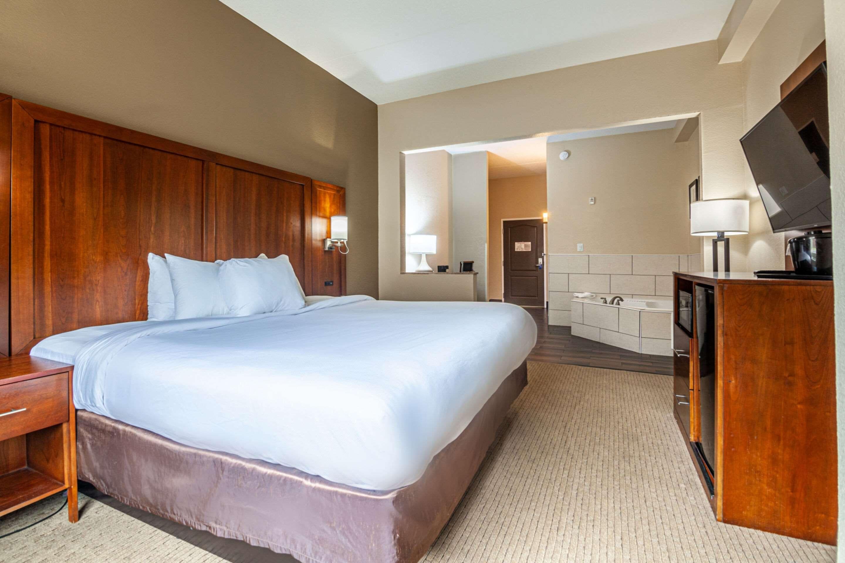 Suite Queen Bed Non Smoking