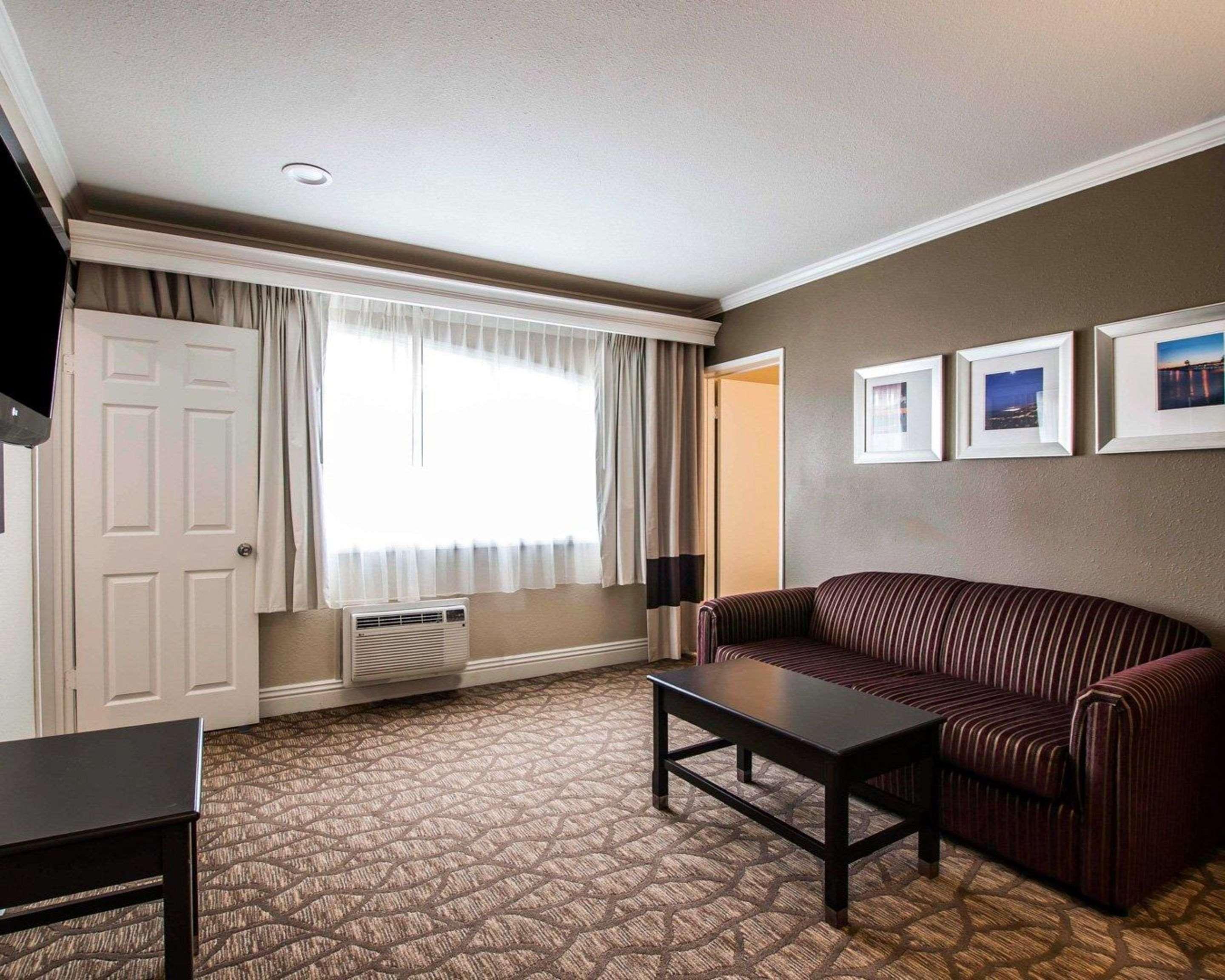 Suite Two Queen Beds