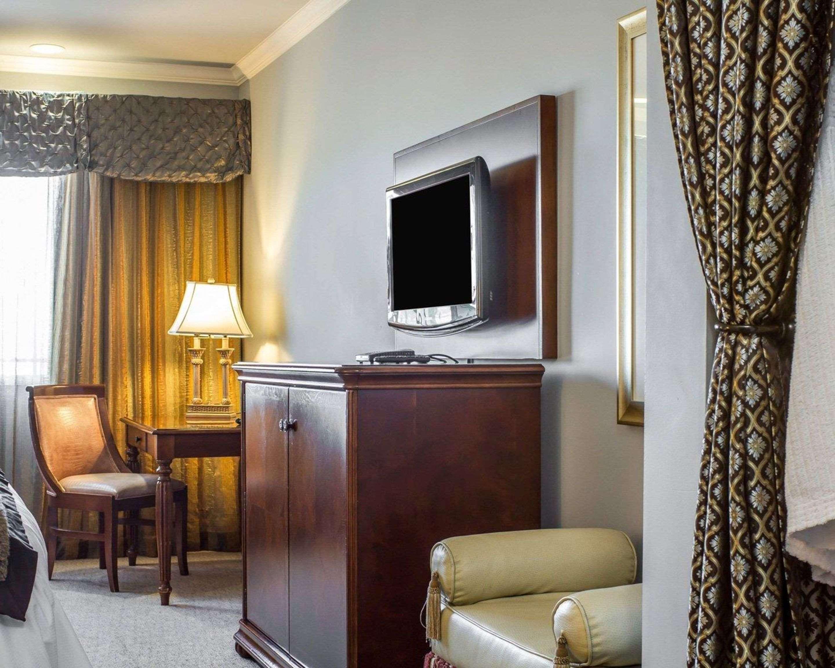 Double King Bed Non Smoking