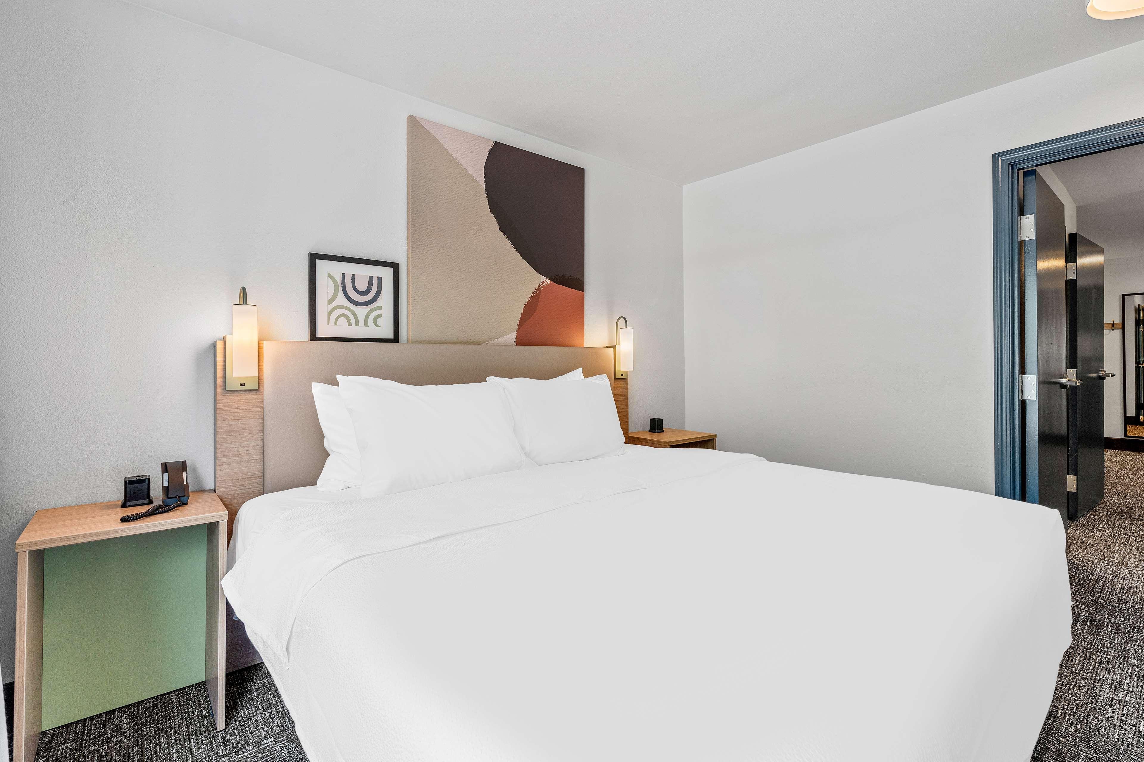 Studio King Size Bed