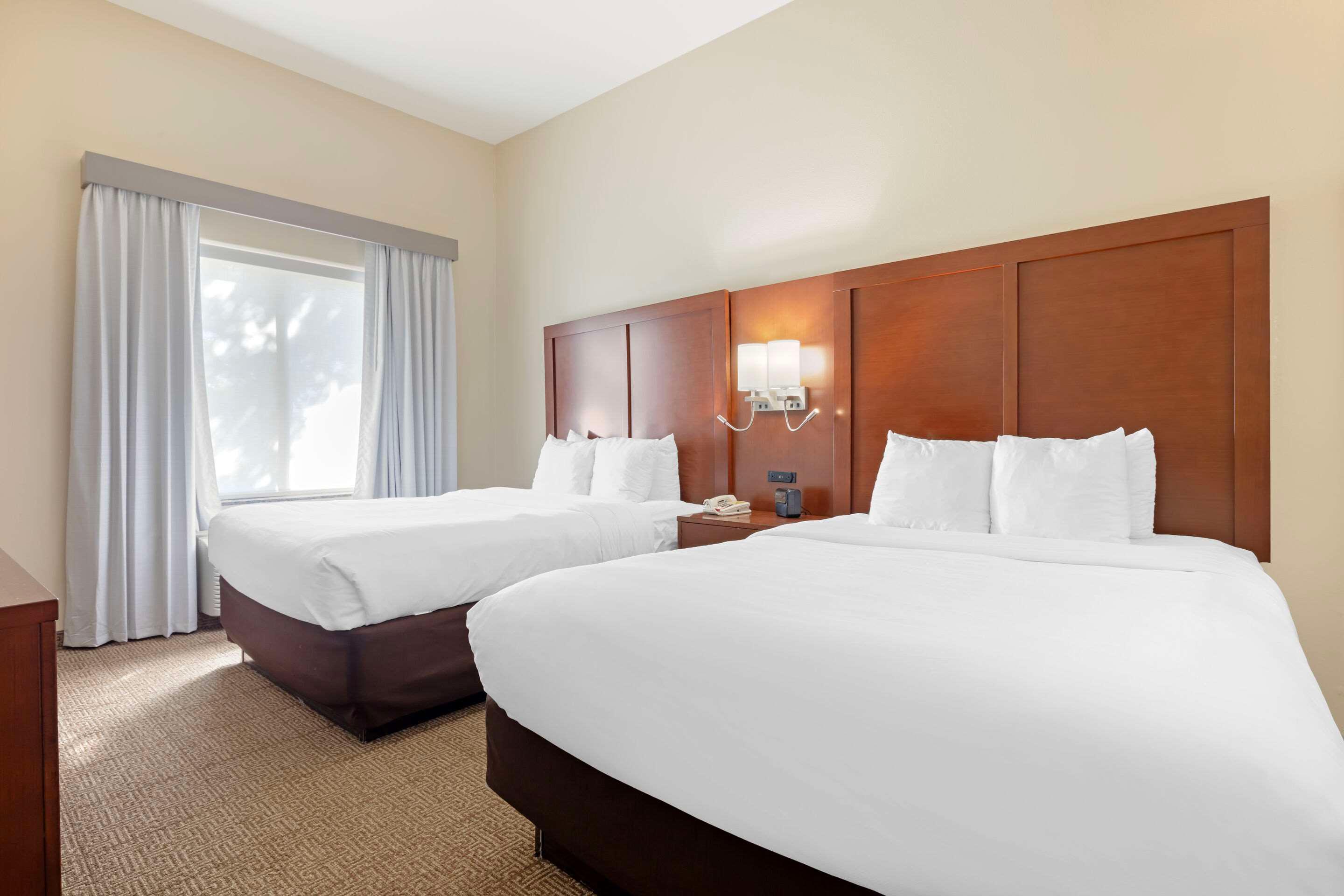 Suite Two Queen Beds Non Smoking