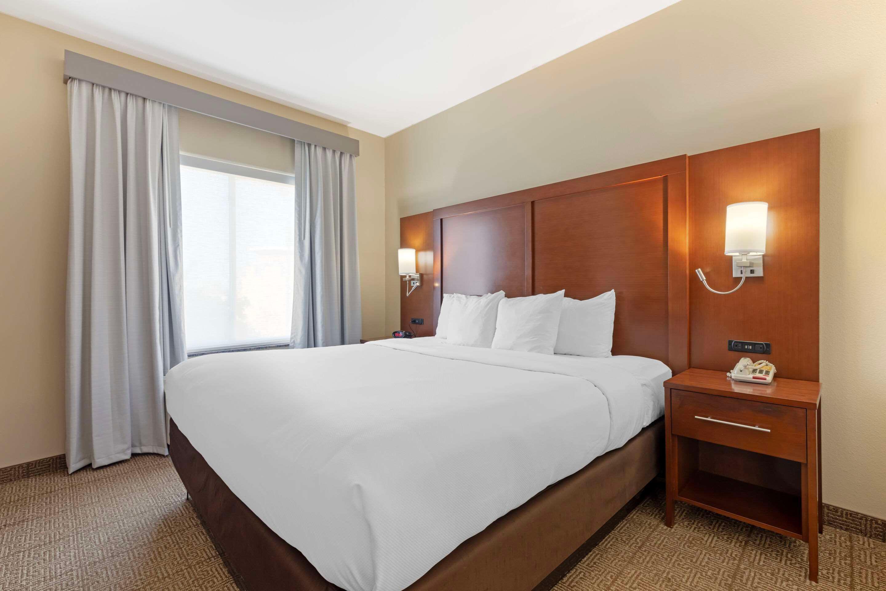 Suite King Bed Non Smoking