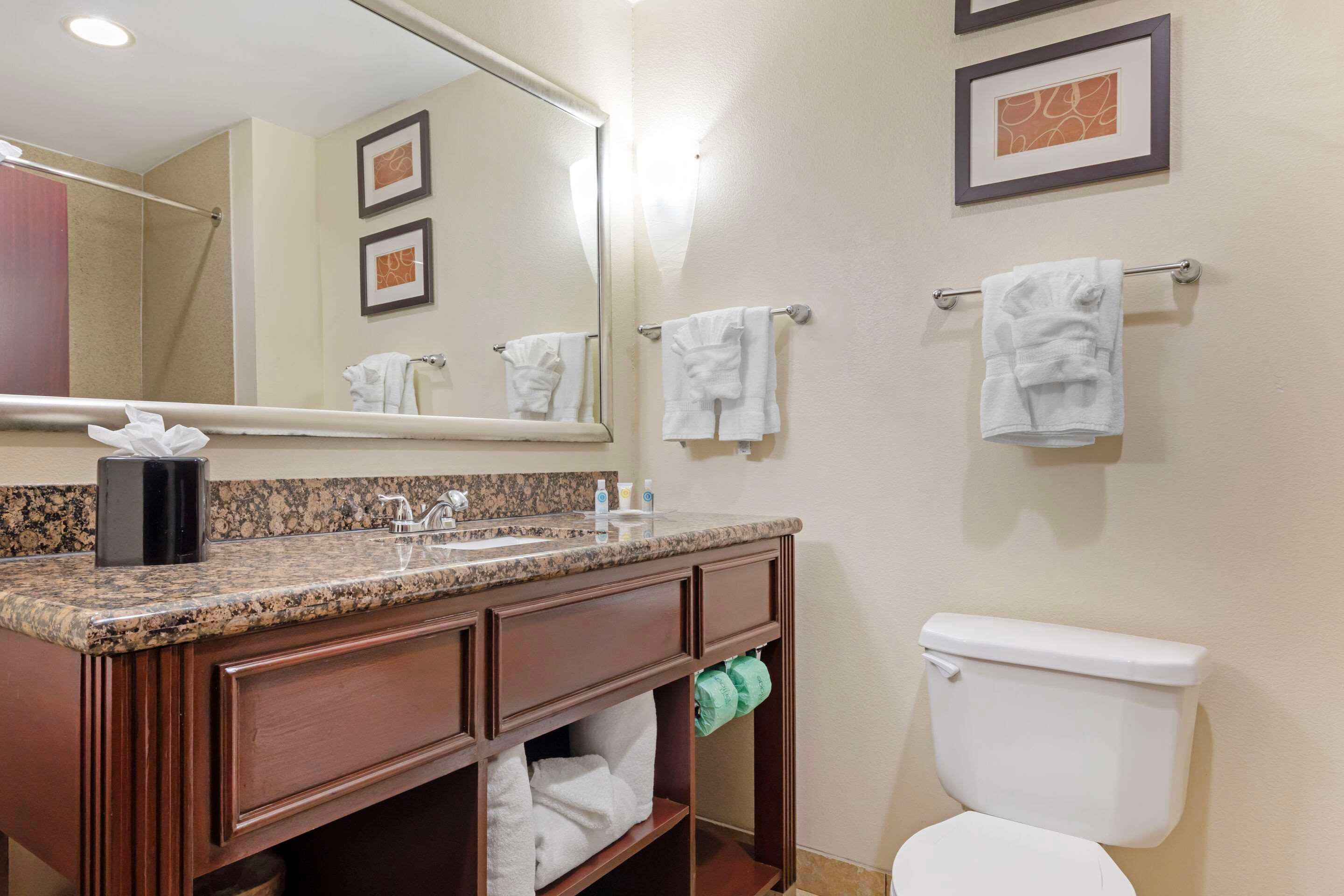 Suite Two Queen Beds