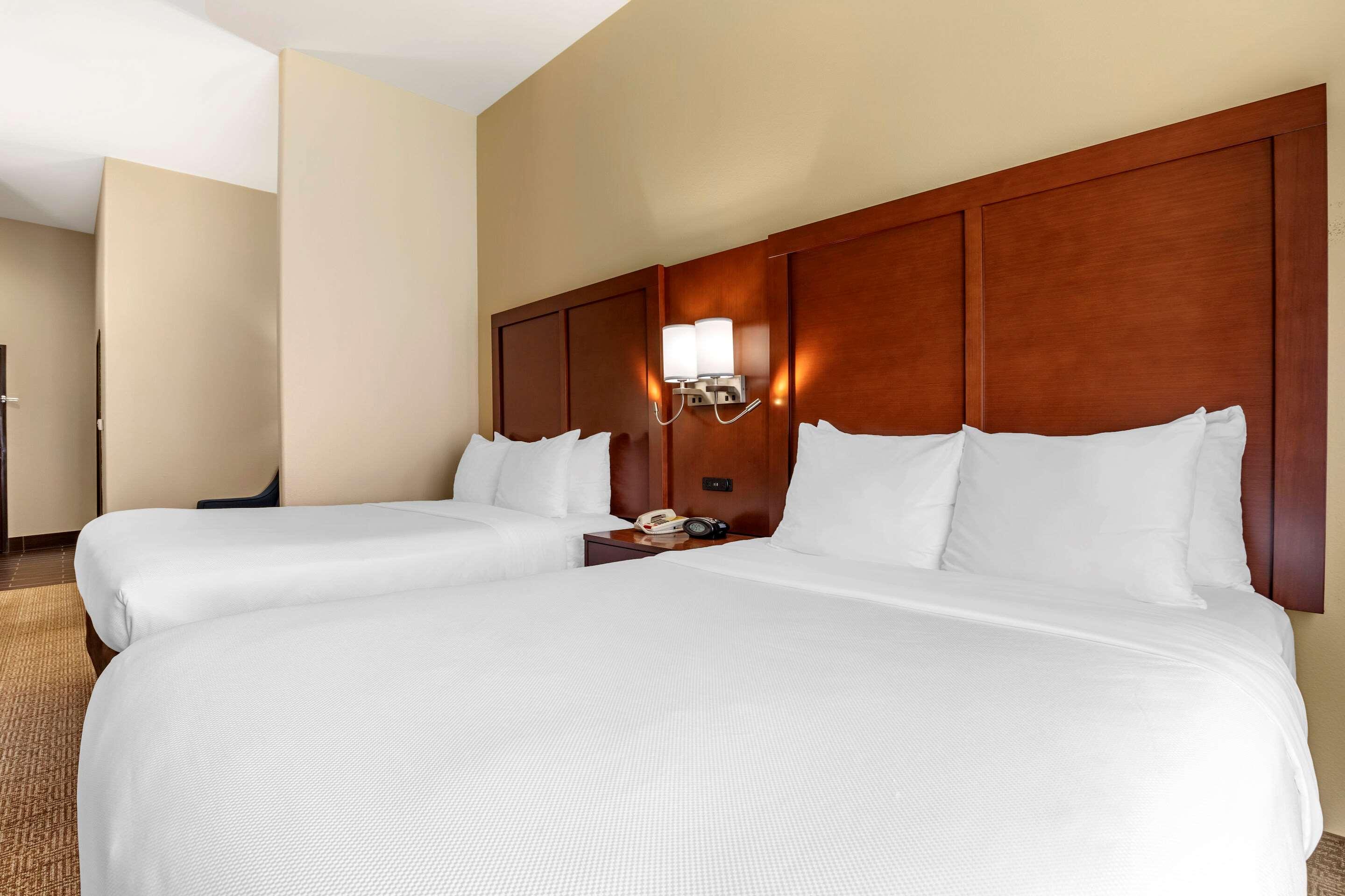 Suite Two Queen Beds