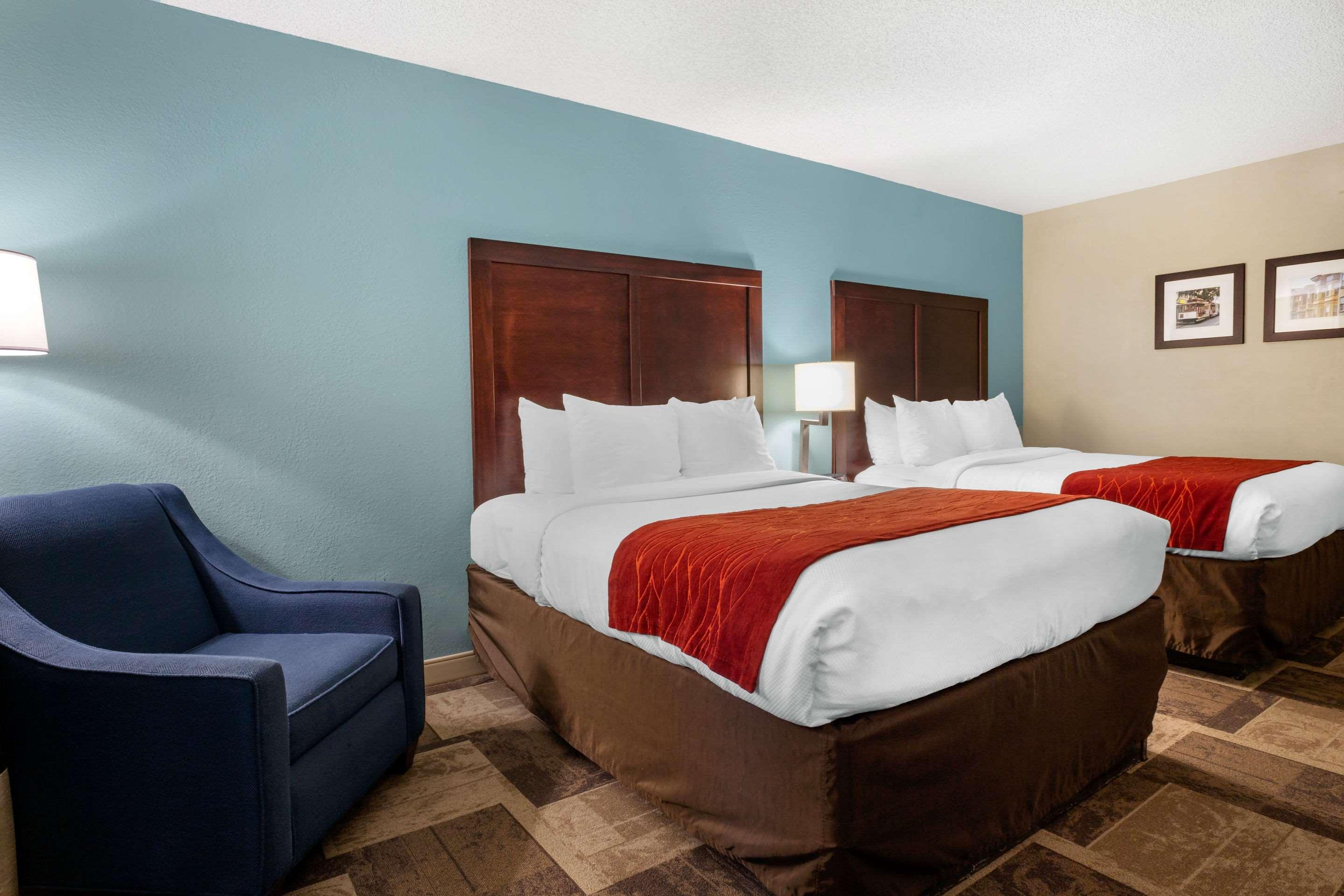 Double Two Queen Beds Non Smoking