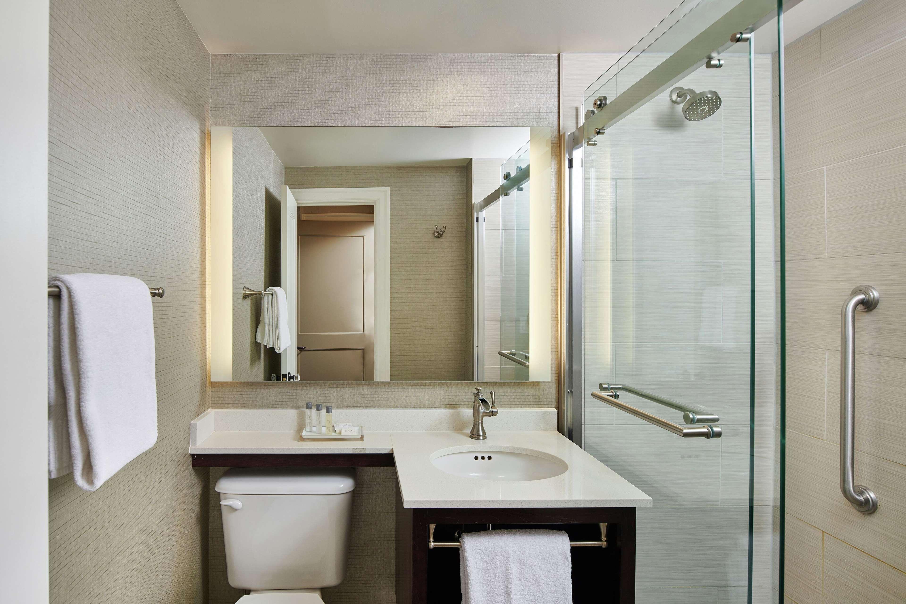 Junior Suite King Size Bed