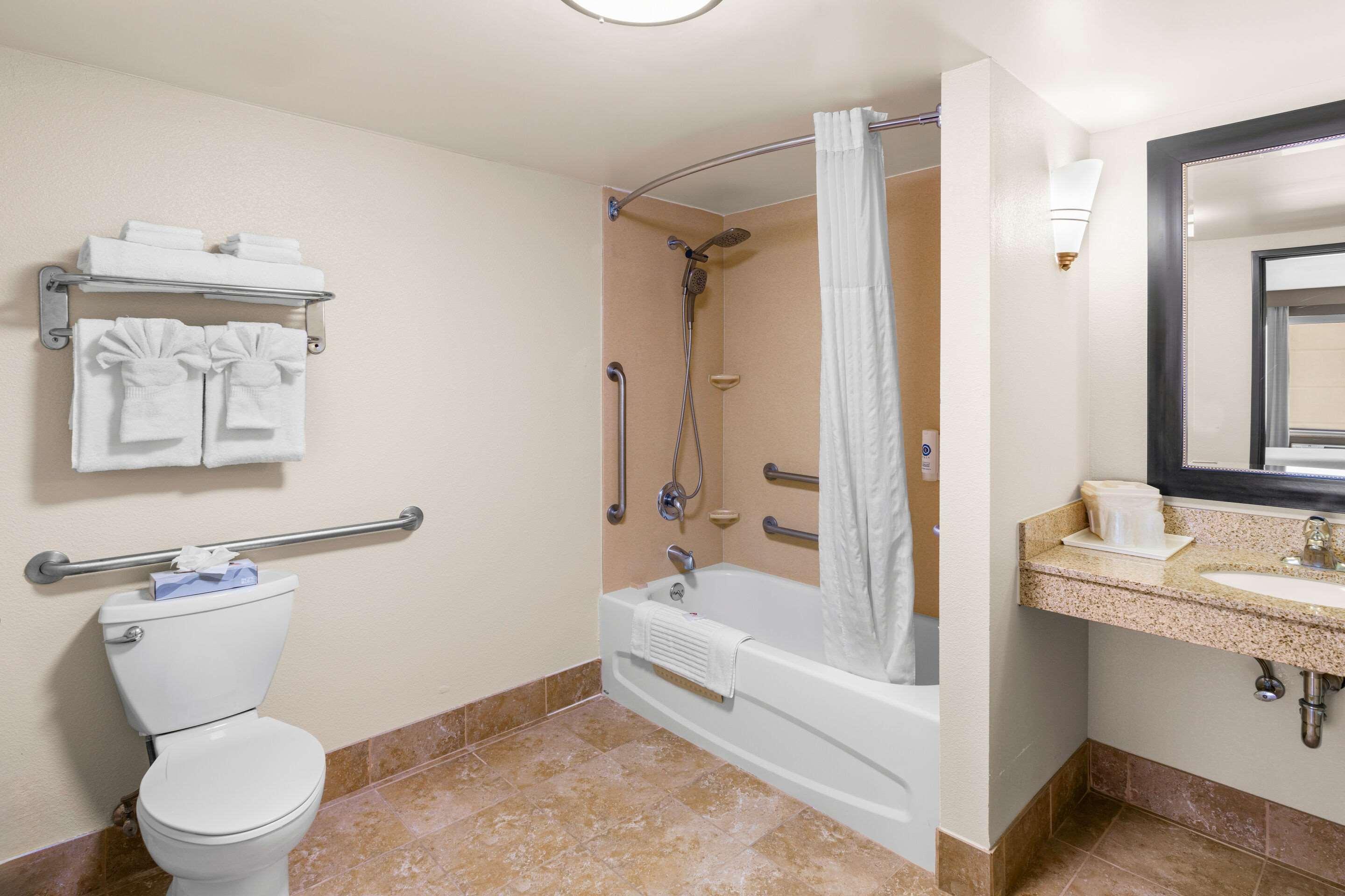 Suite Accessible-two Queen Beds