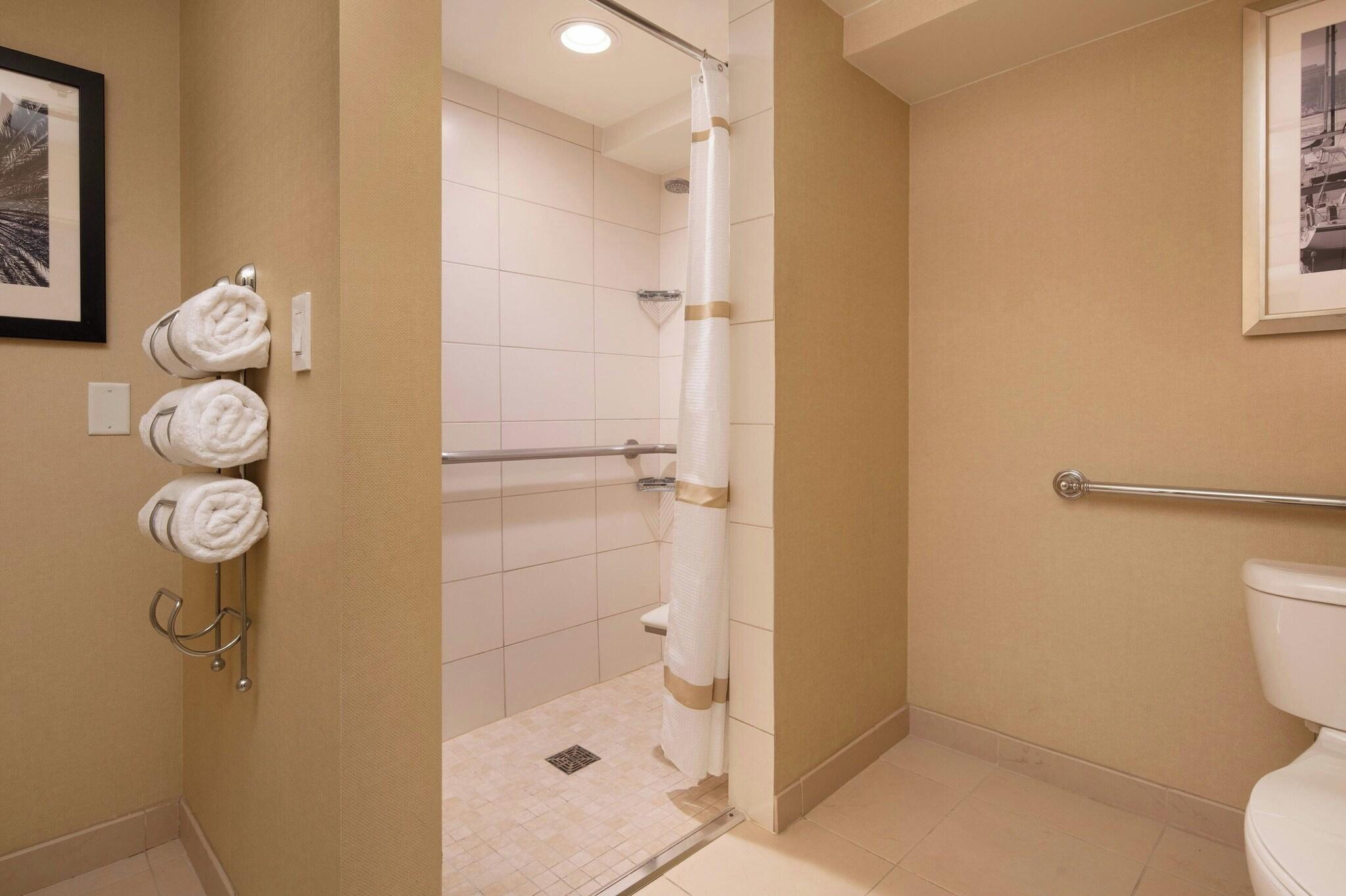Suite Accessible Two Double Beds