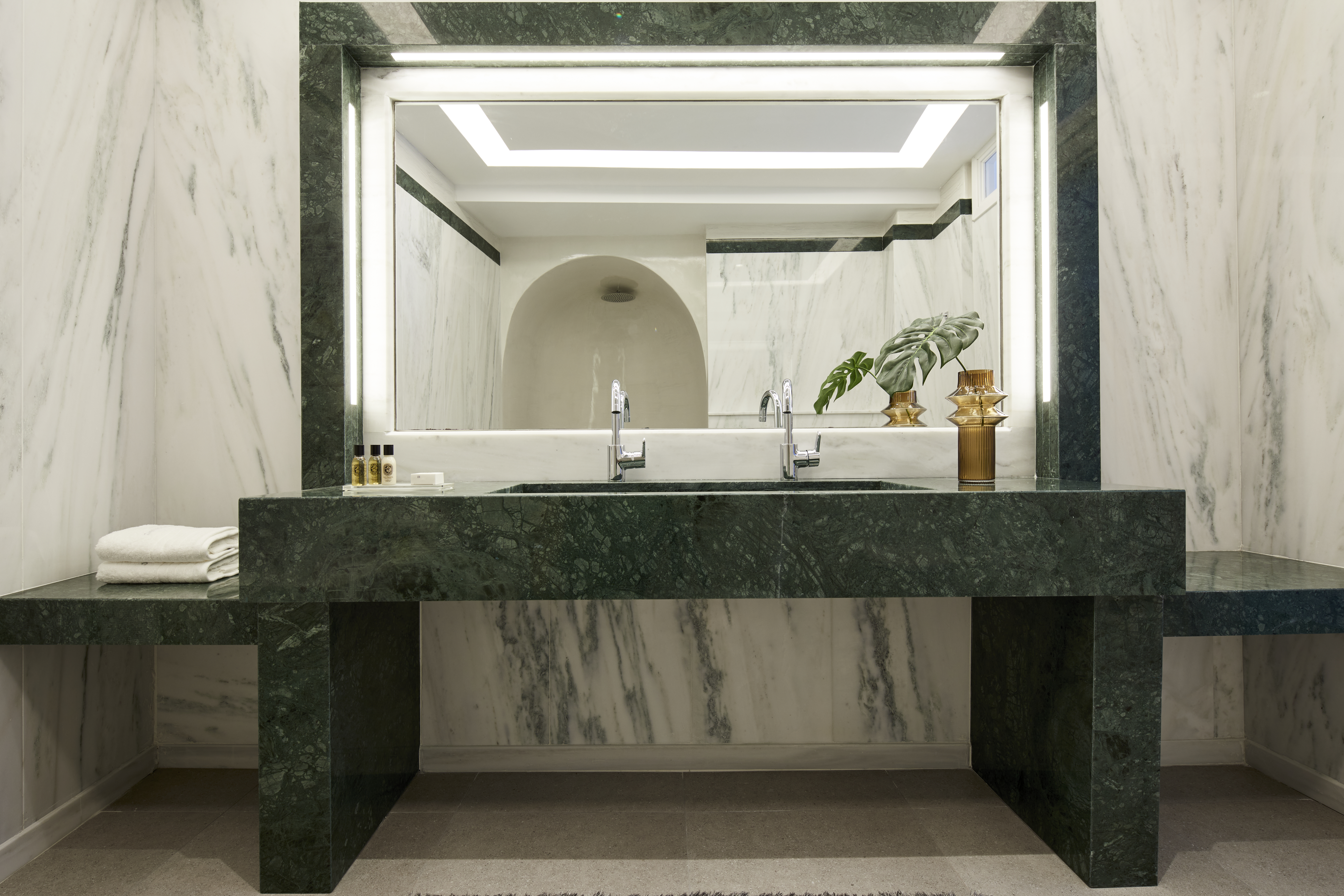 Suite Deluxe with Jacuzzi