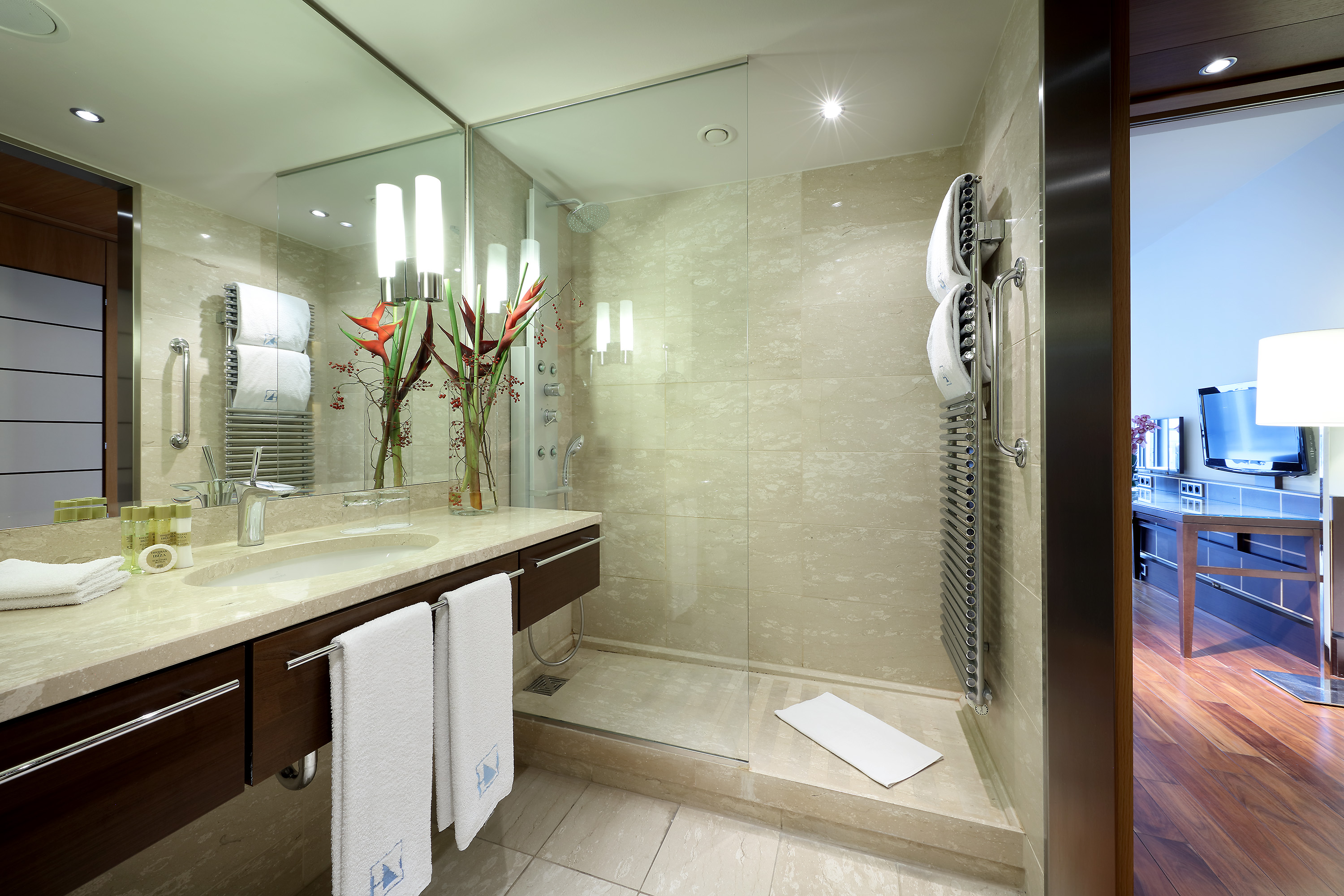 Double or Twin Superior