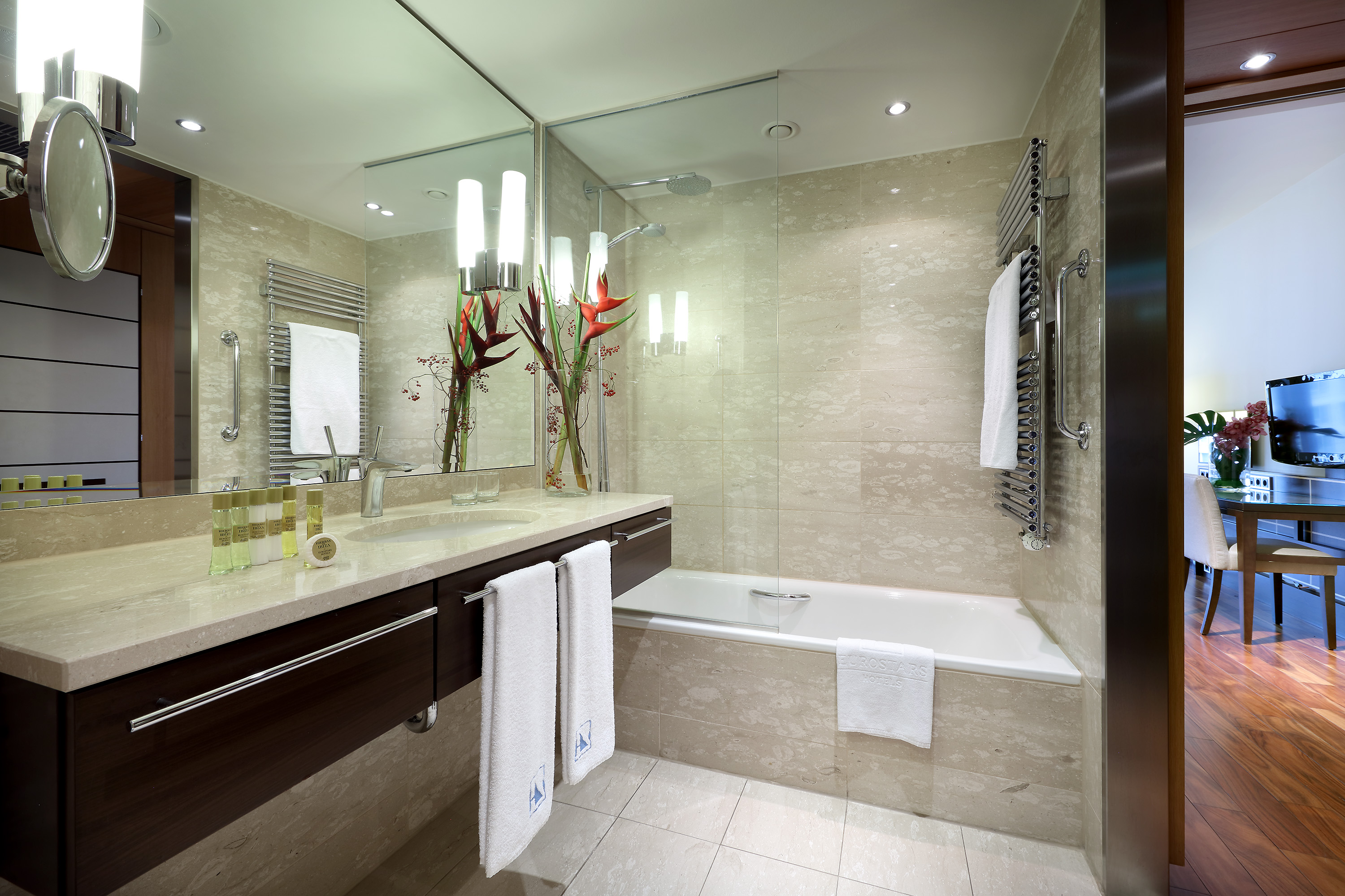 Junior Suite Standard