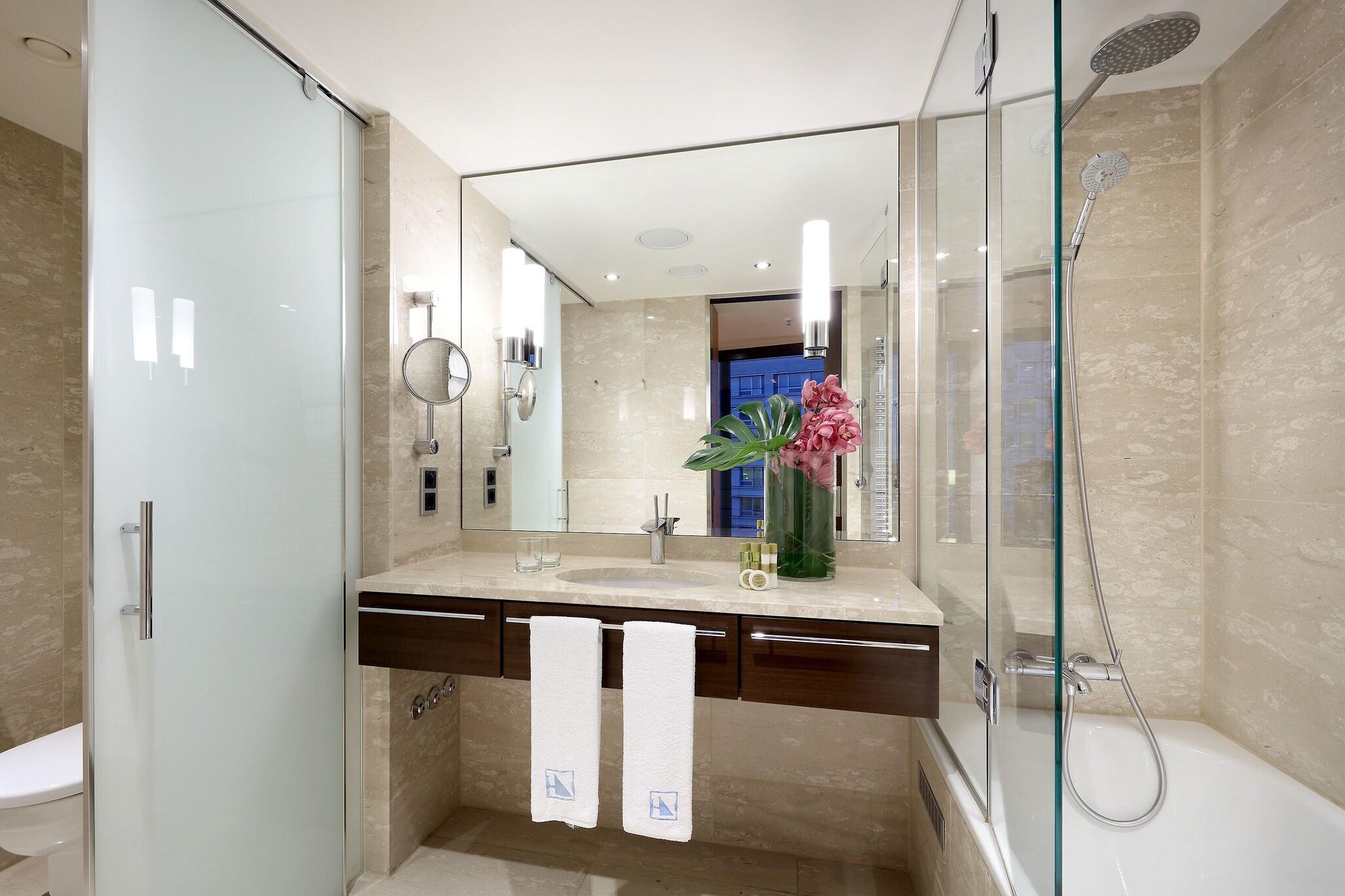 Double King Size Bed