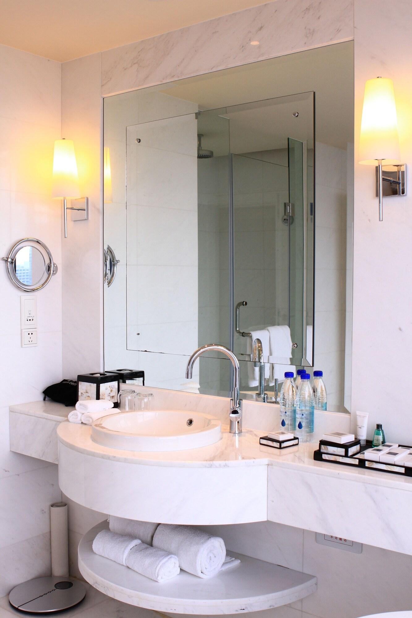 Double Executive King Bed