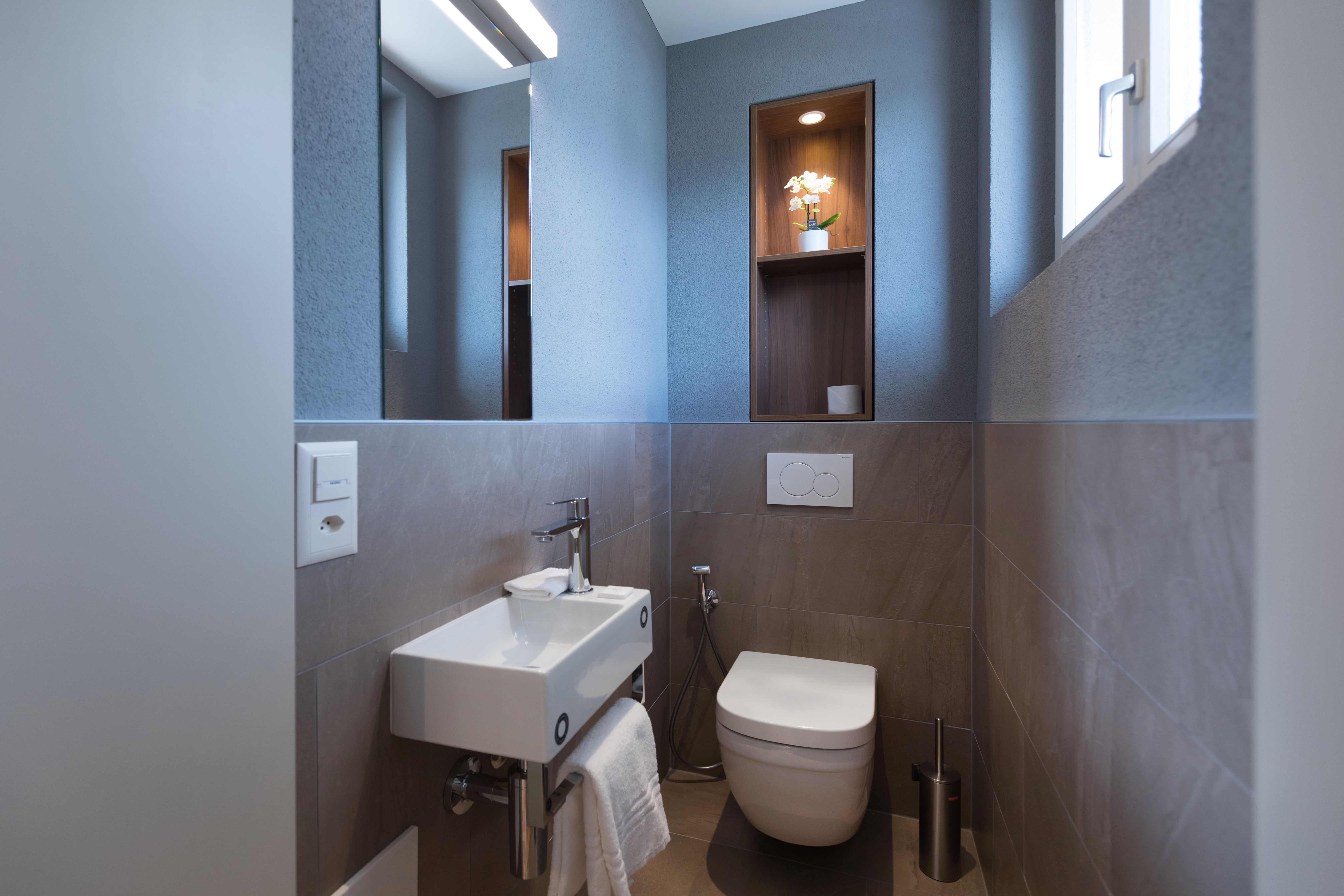 Family Room Lake View