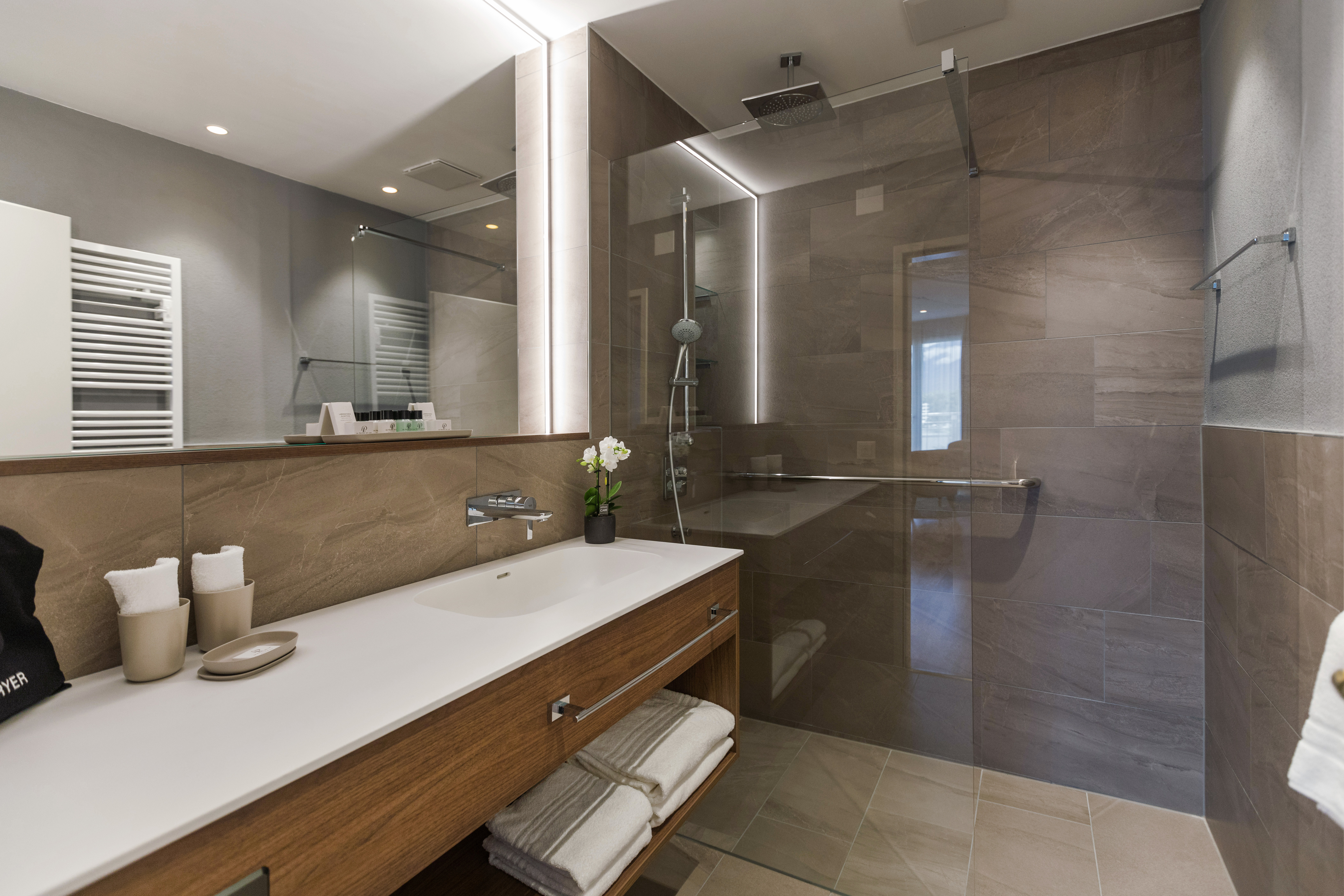 Family Room Lake View