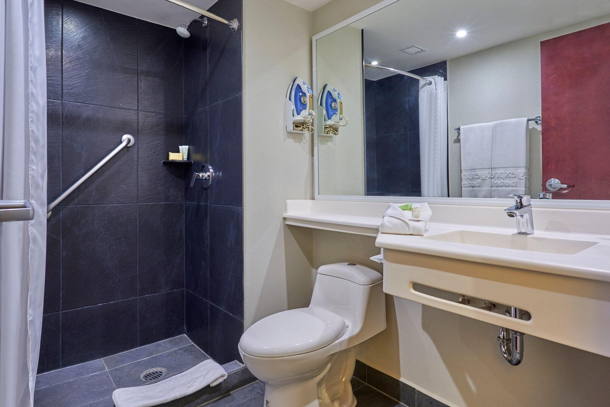 Suite Queen Size Bed