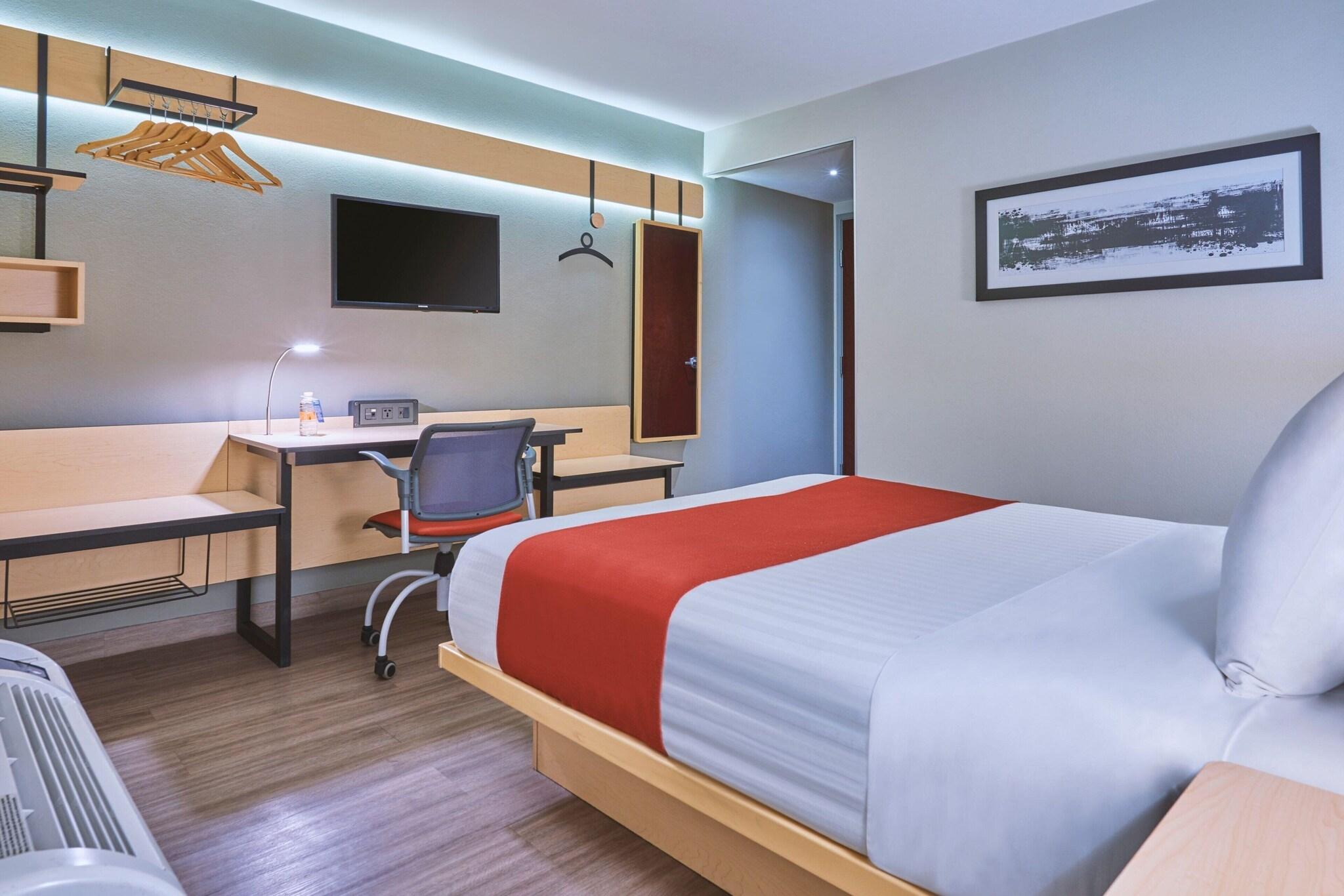 Double Queen Size Bed
