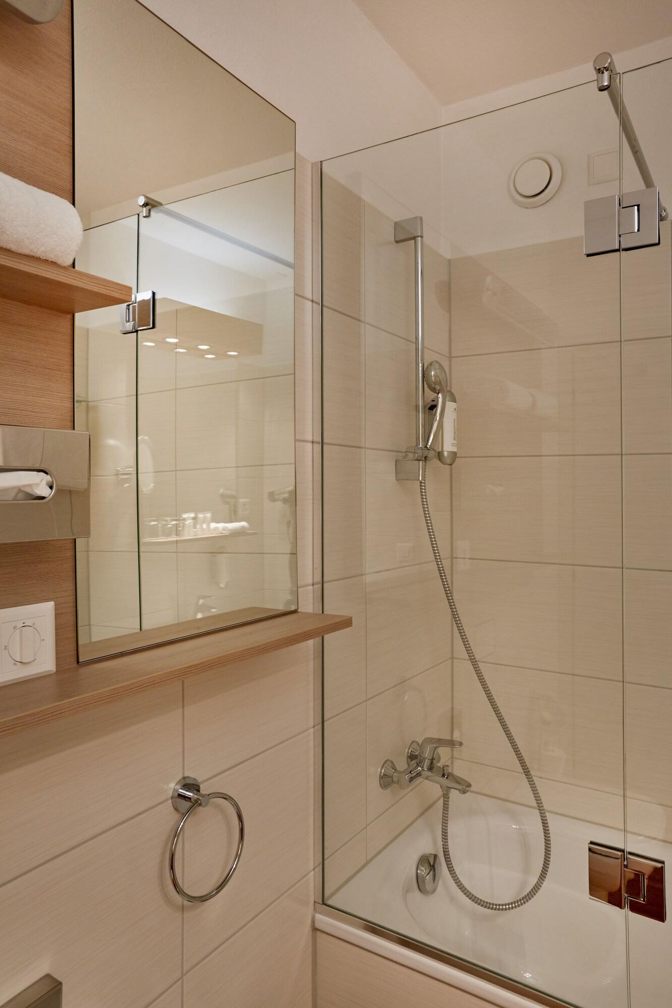 Double Deluxe Lake View