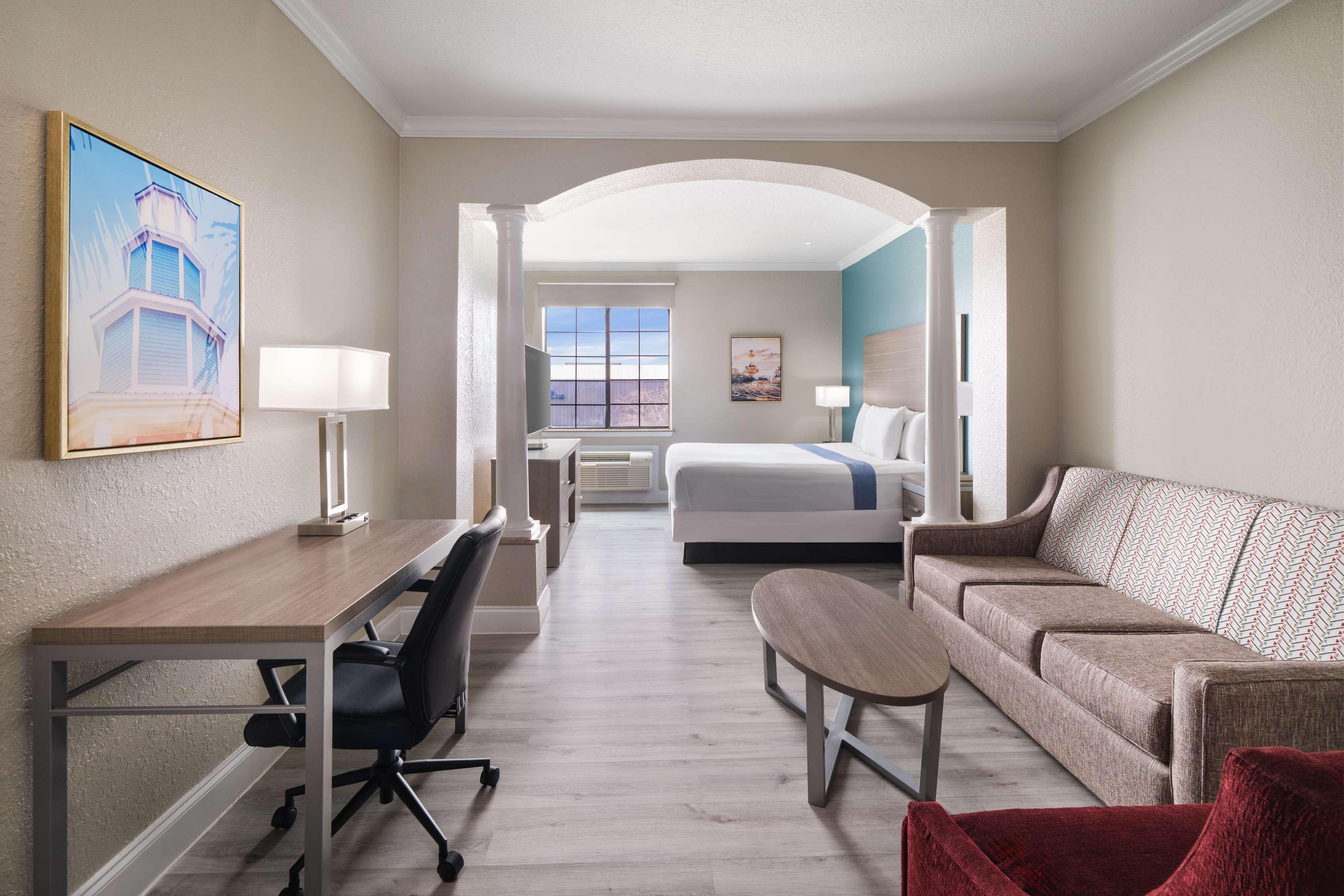 Studio King Size Bed