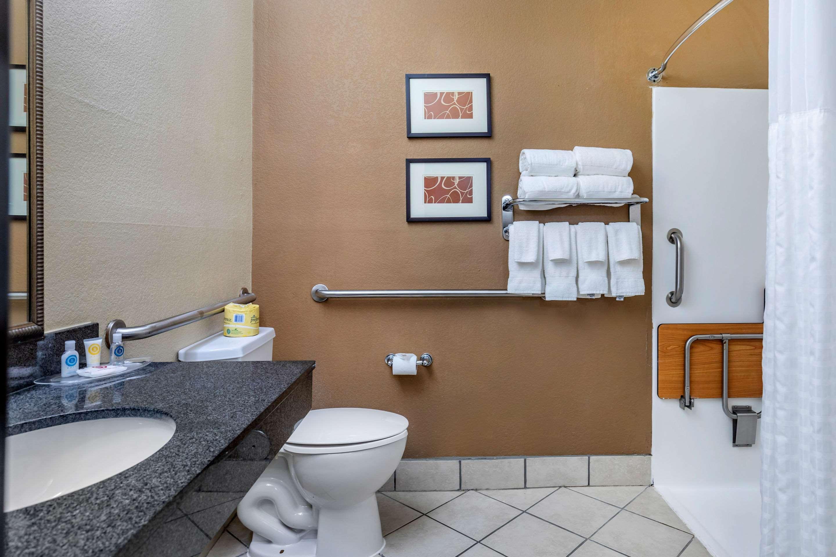 Suite Accessible-two Queen Beds