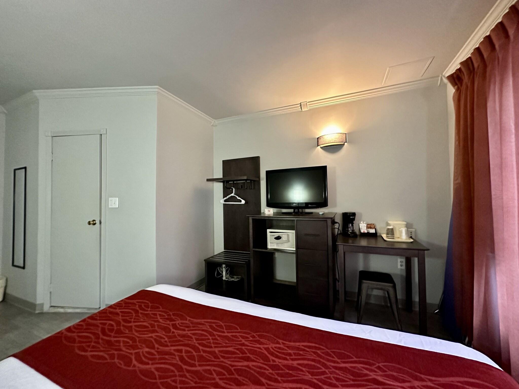 Double King Bed Non Smoking