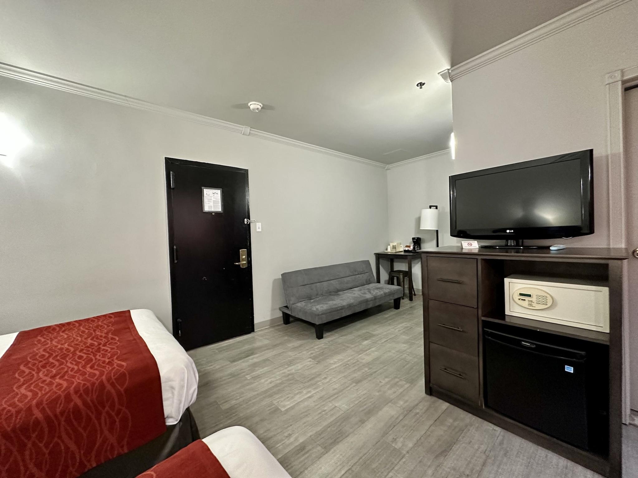 Double Two Double Beds Non Smoking