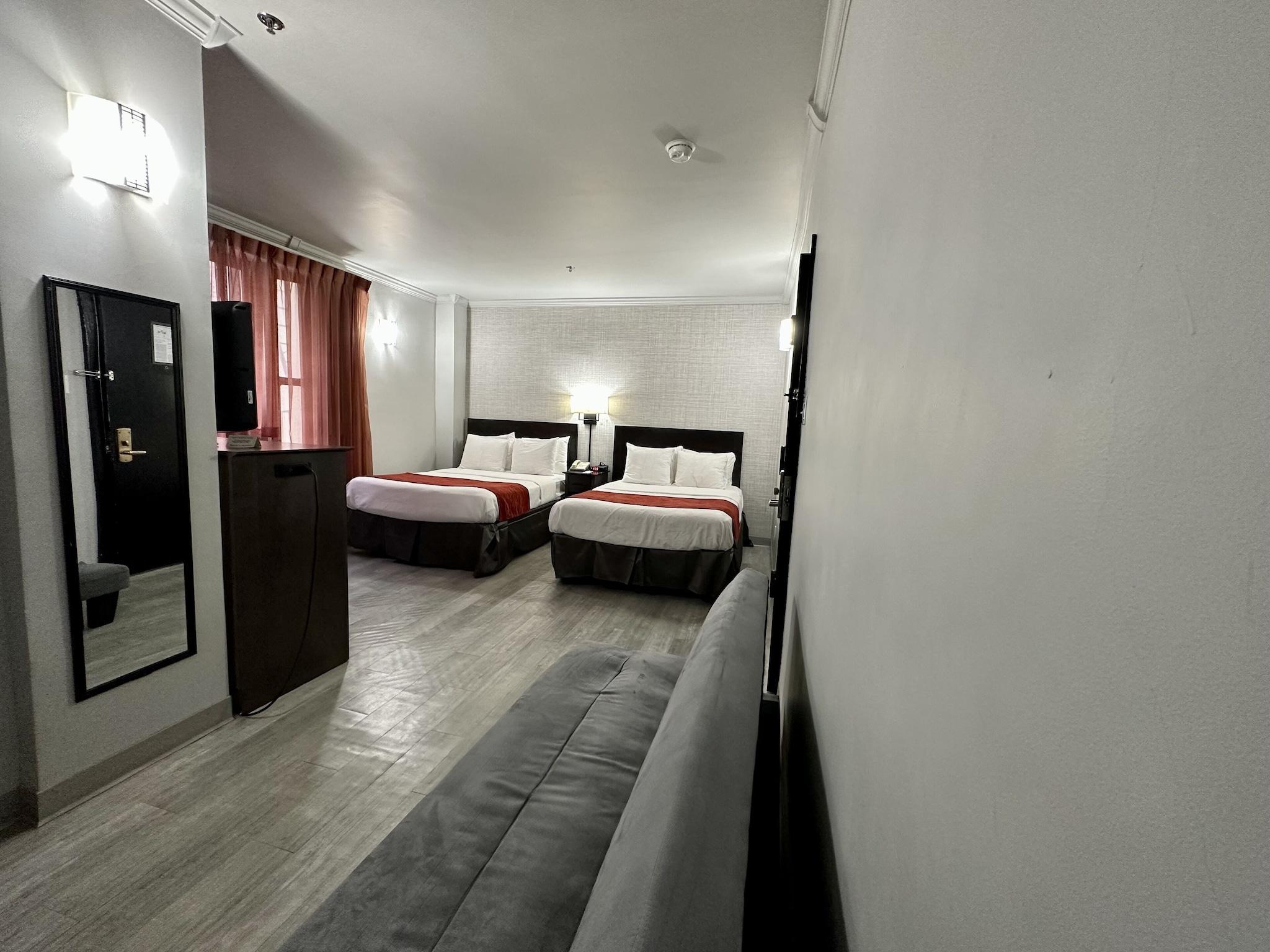 Double Two Double Beds Non Smoking