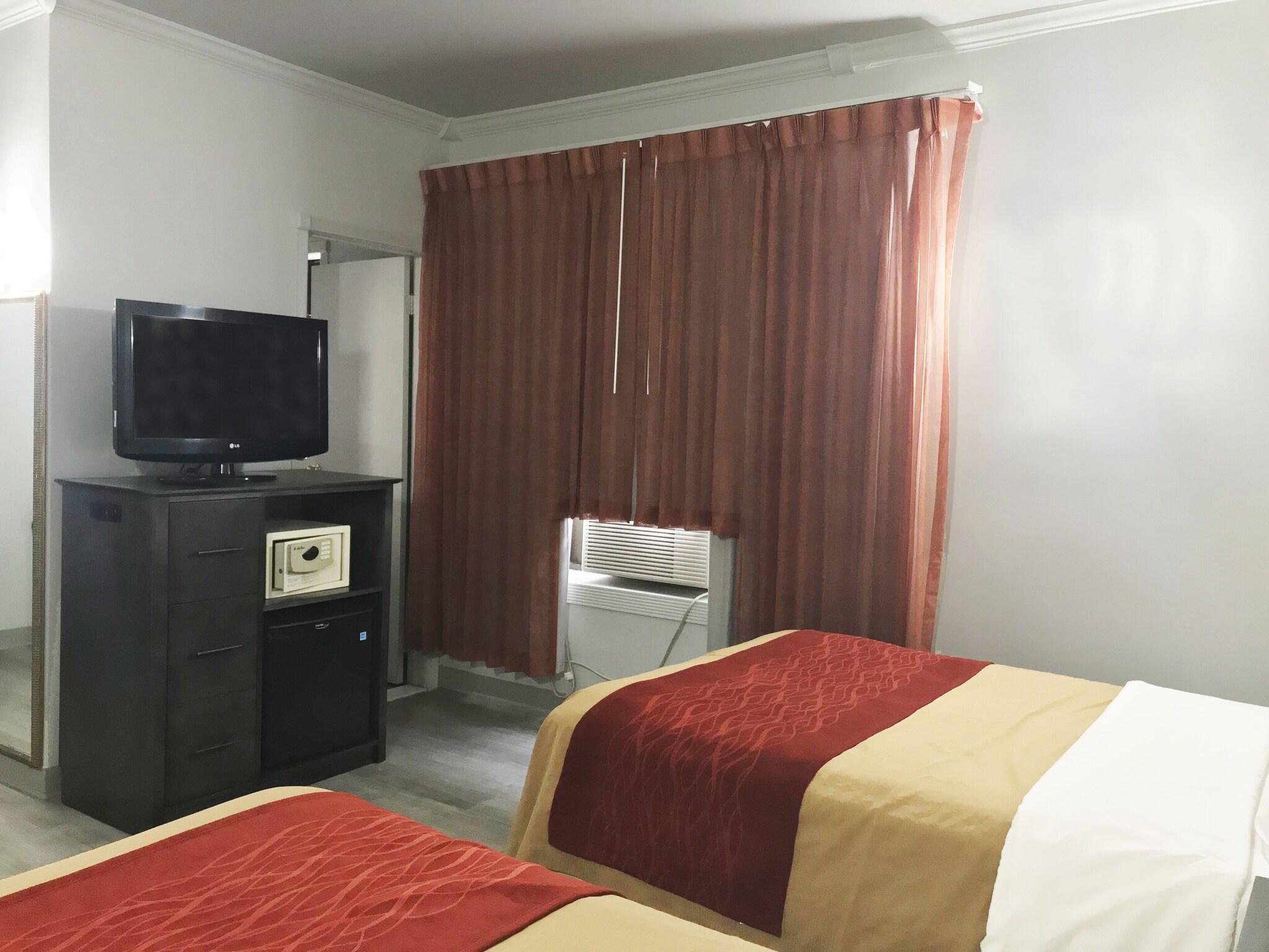 Double Two Double Beds Non Smoking