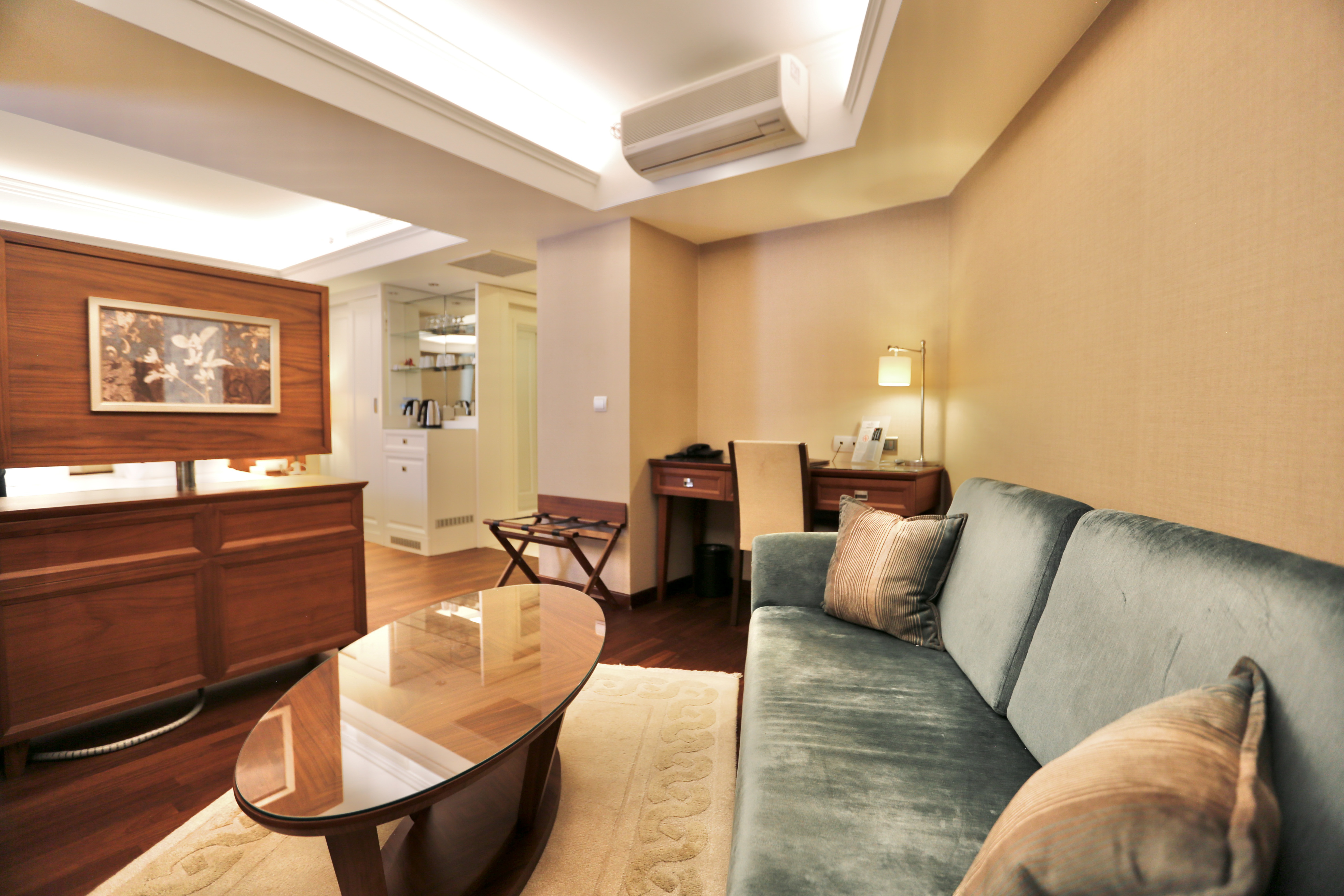 Suite One Bedroom One Bathroom