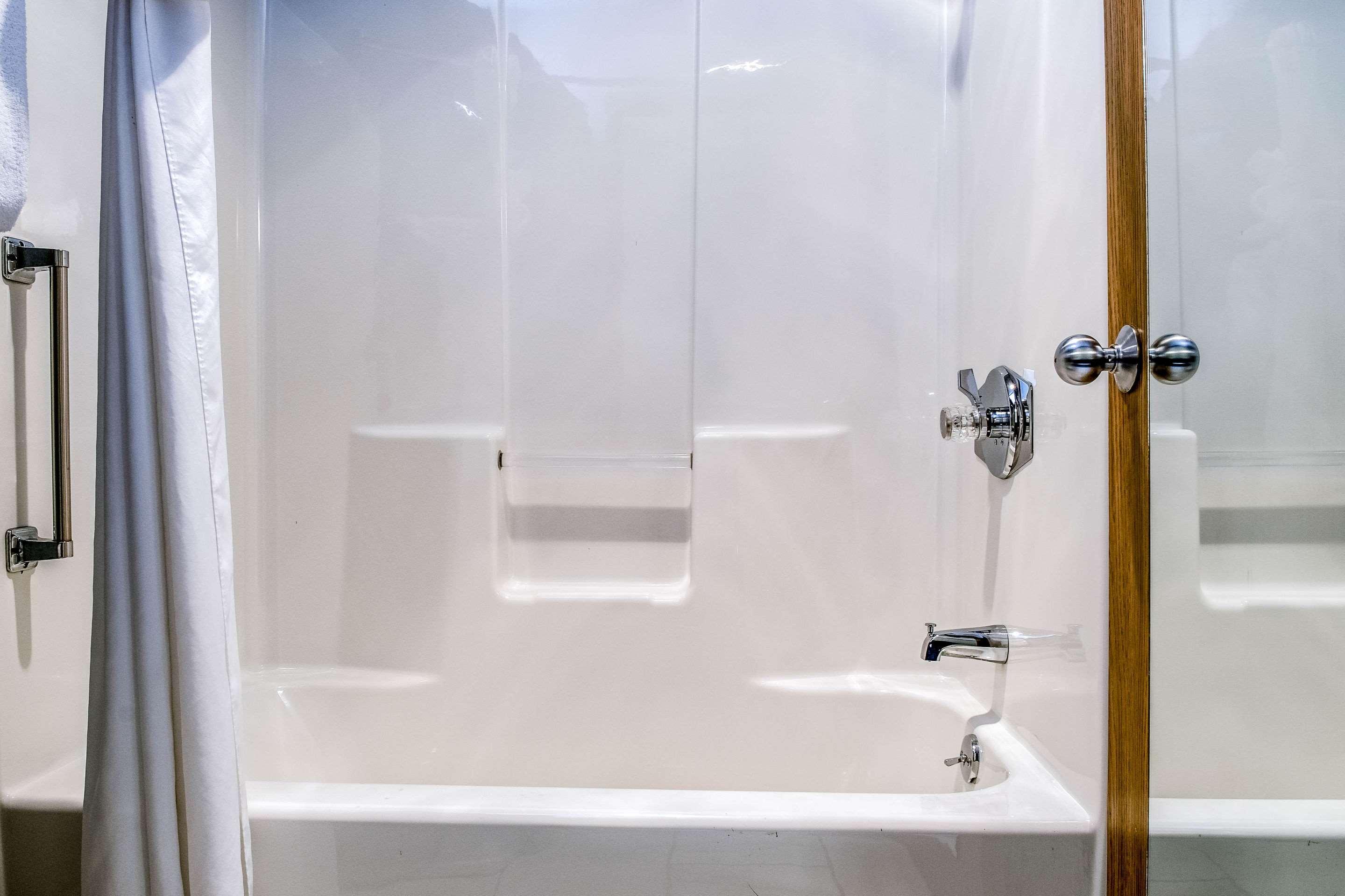 Double King Bed Non Smoking